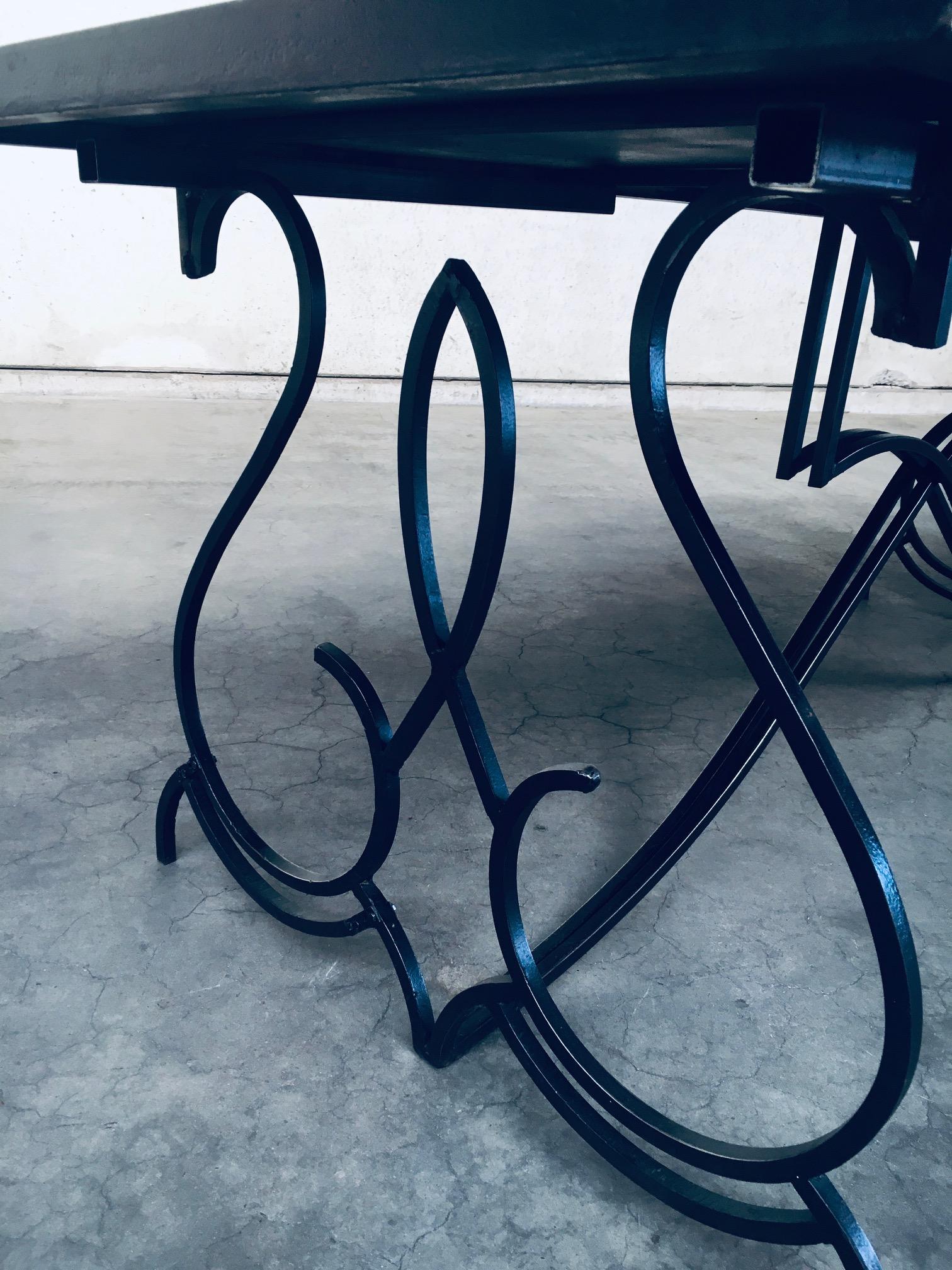 RARE Table de salle à manger en céramique d'artiste du milieu du siècle par Snyers, Belgique, années 1950 en vente 11