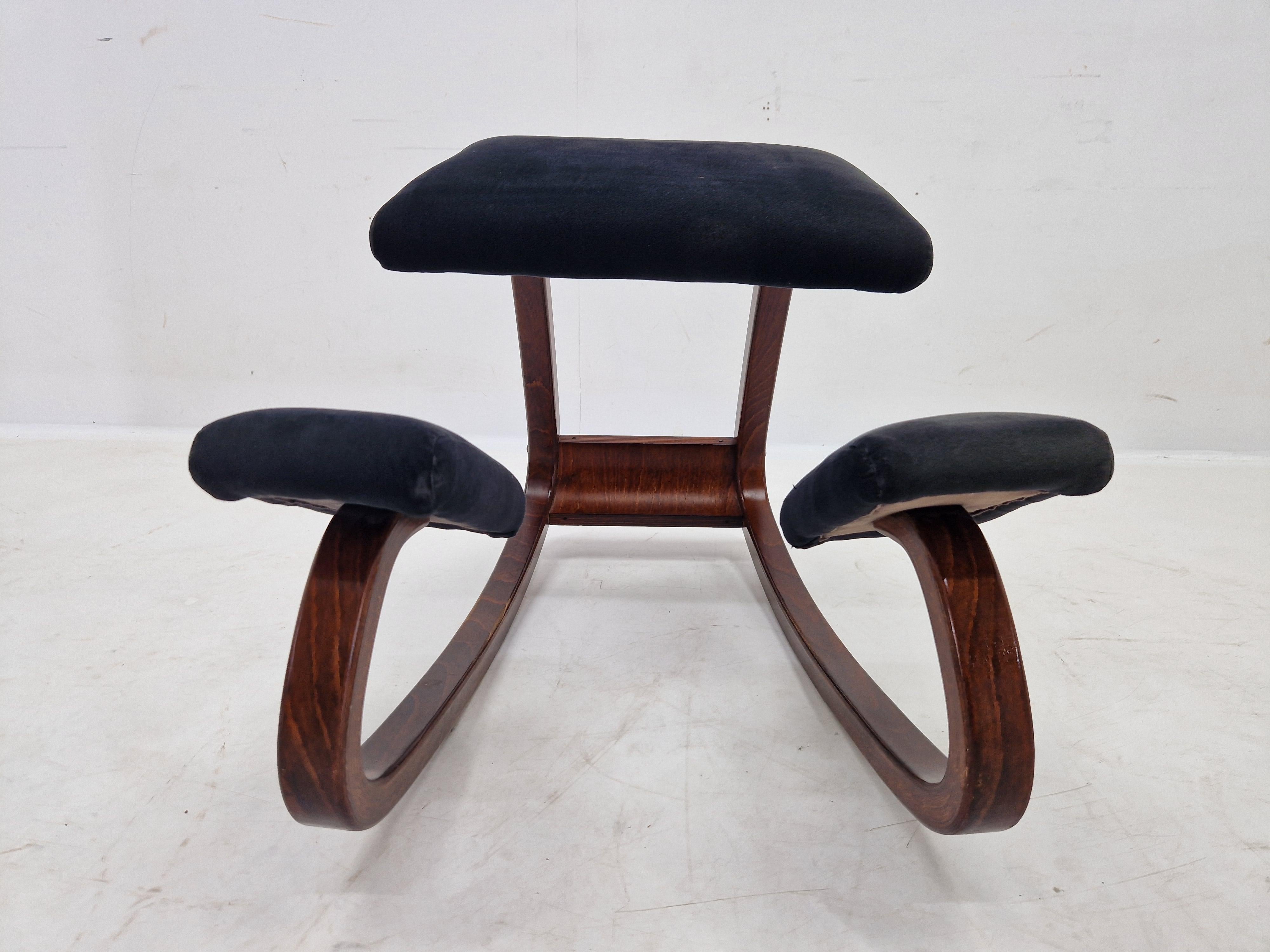 Norwegian Rare Midcentury Balance Variable Knee Chair, Peter Opsvik, Norway, 1980s For Sale