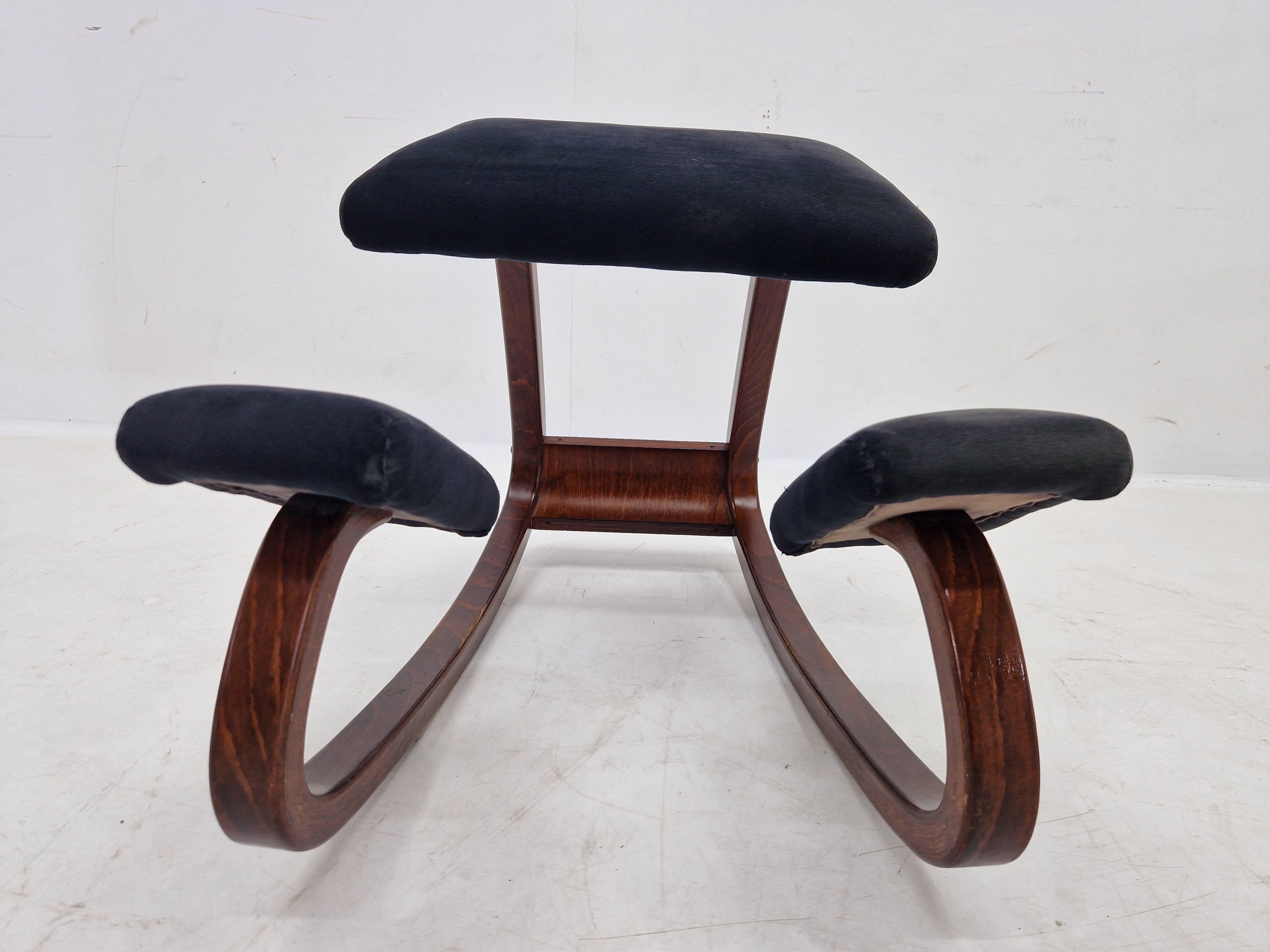 Rare Midcentury Balance Variable Knee Chair, Peter Opsvik, Norway, 1980s In Good Condition For Sale In Praha, CZ