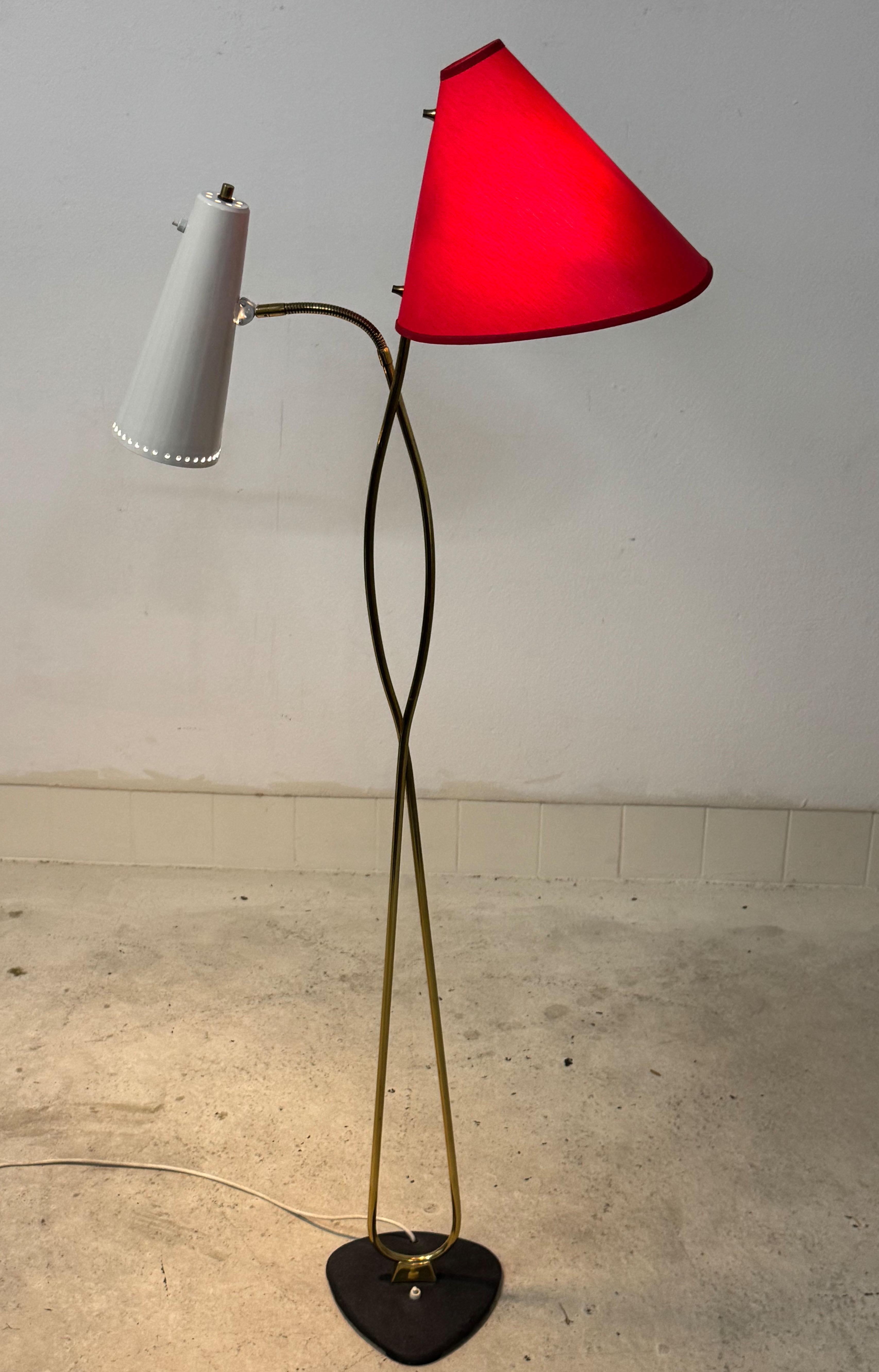 Rare Midcentury Brass Floor Lamp by Rupert Nikoll in vendita 3