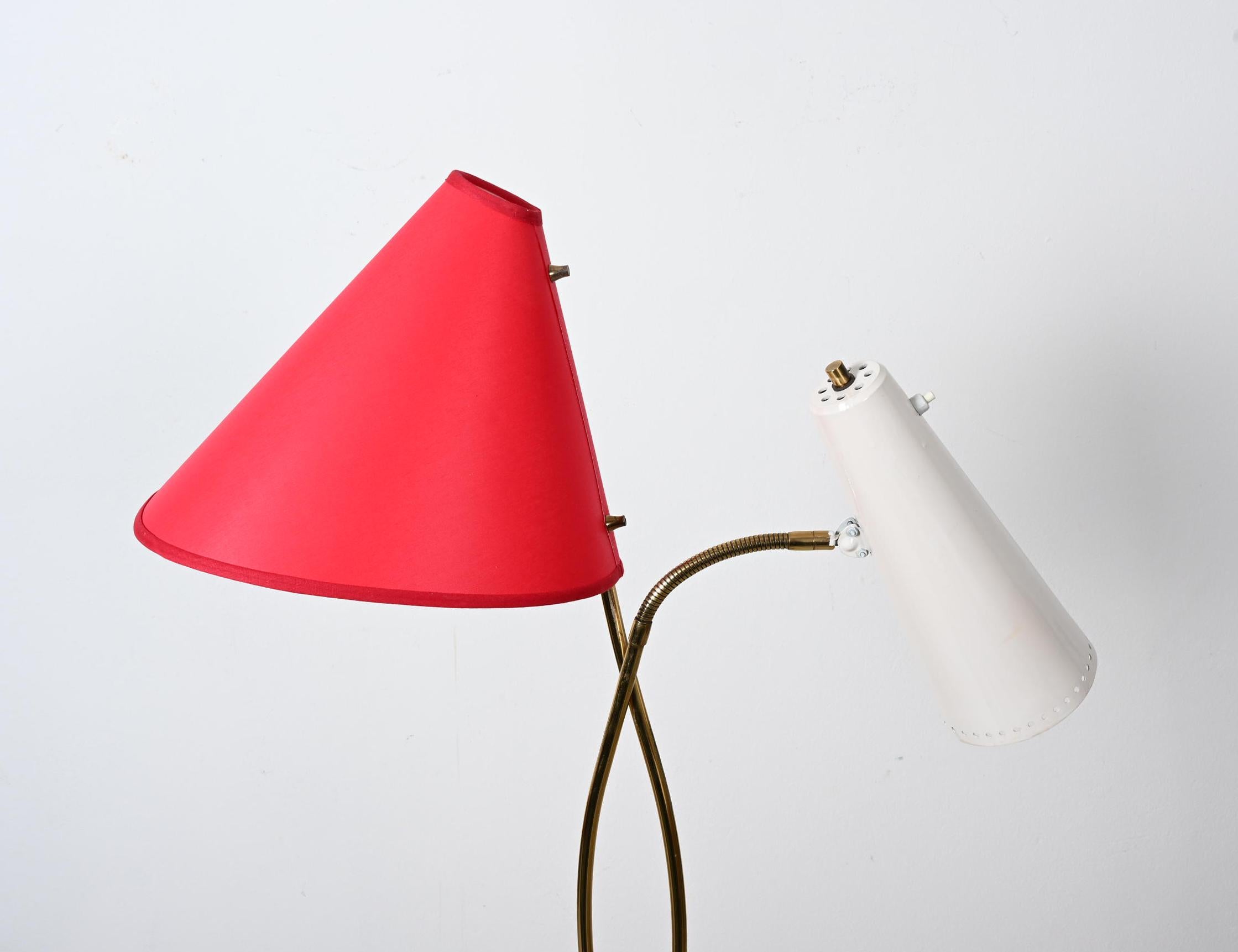 Rare Midcentury Brass Floor Lamp by Rupert Nikoll in vendita 9