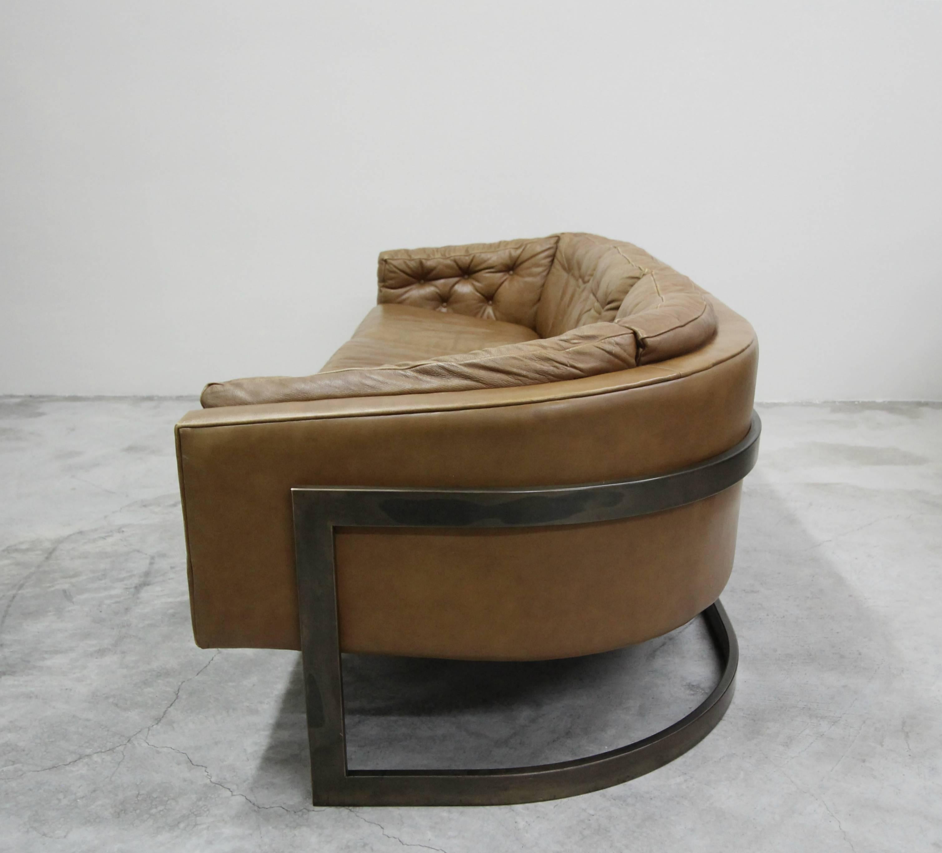 Rare Midcentury Cantilever Leather and Bronze Barrel Sofa by Milo Baughman In Good Condition In Las Vegas, NV