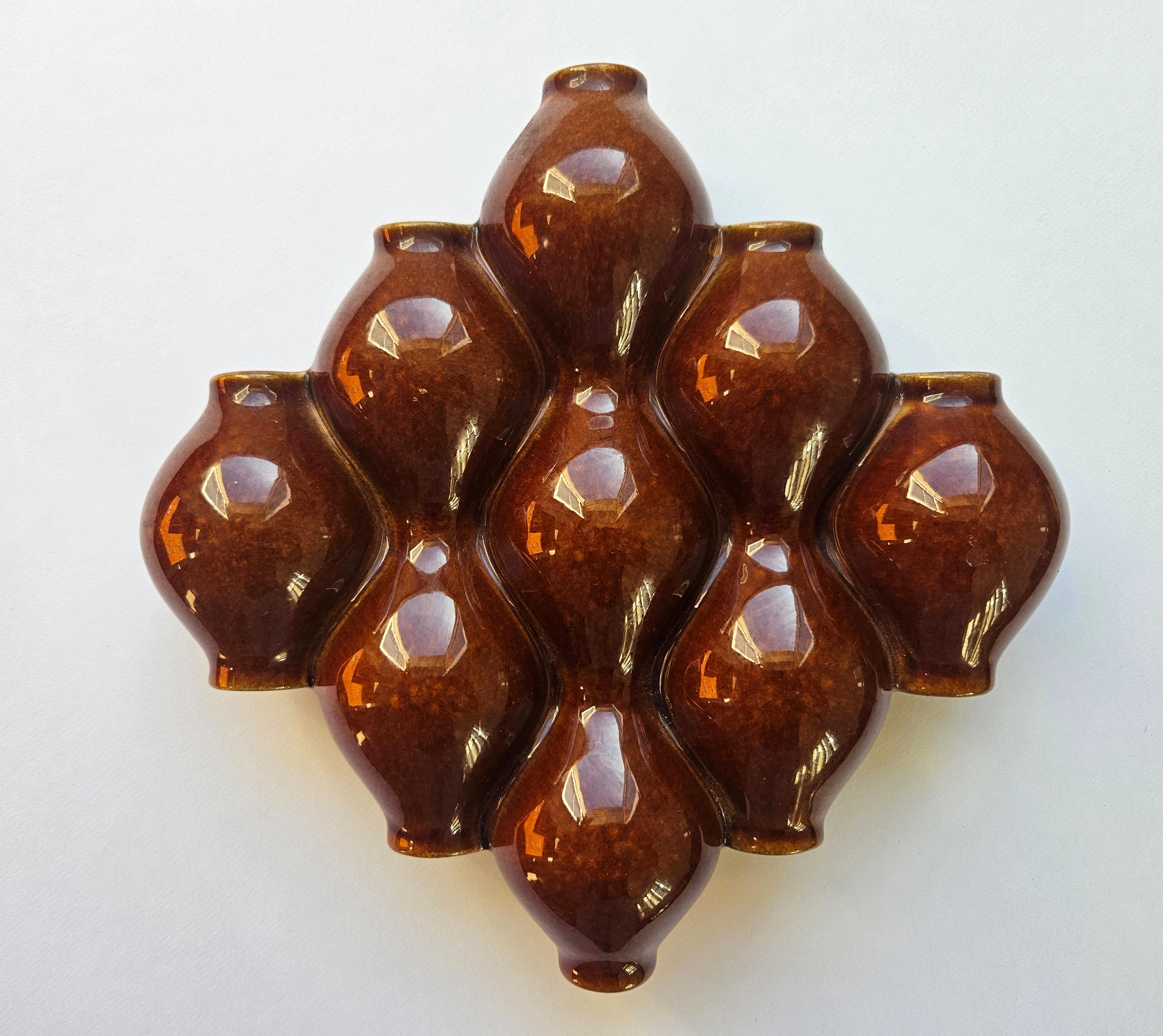 Raro jarrón de pared de cerámica de mediados de siglo, años 70 finales del siglo XX en venta