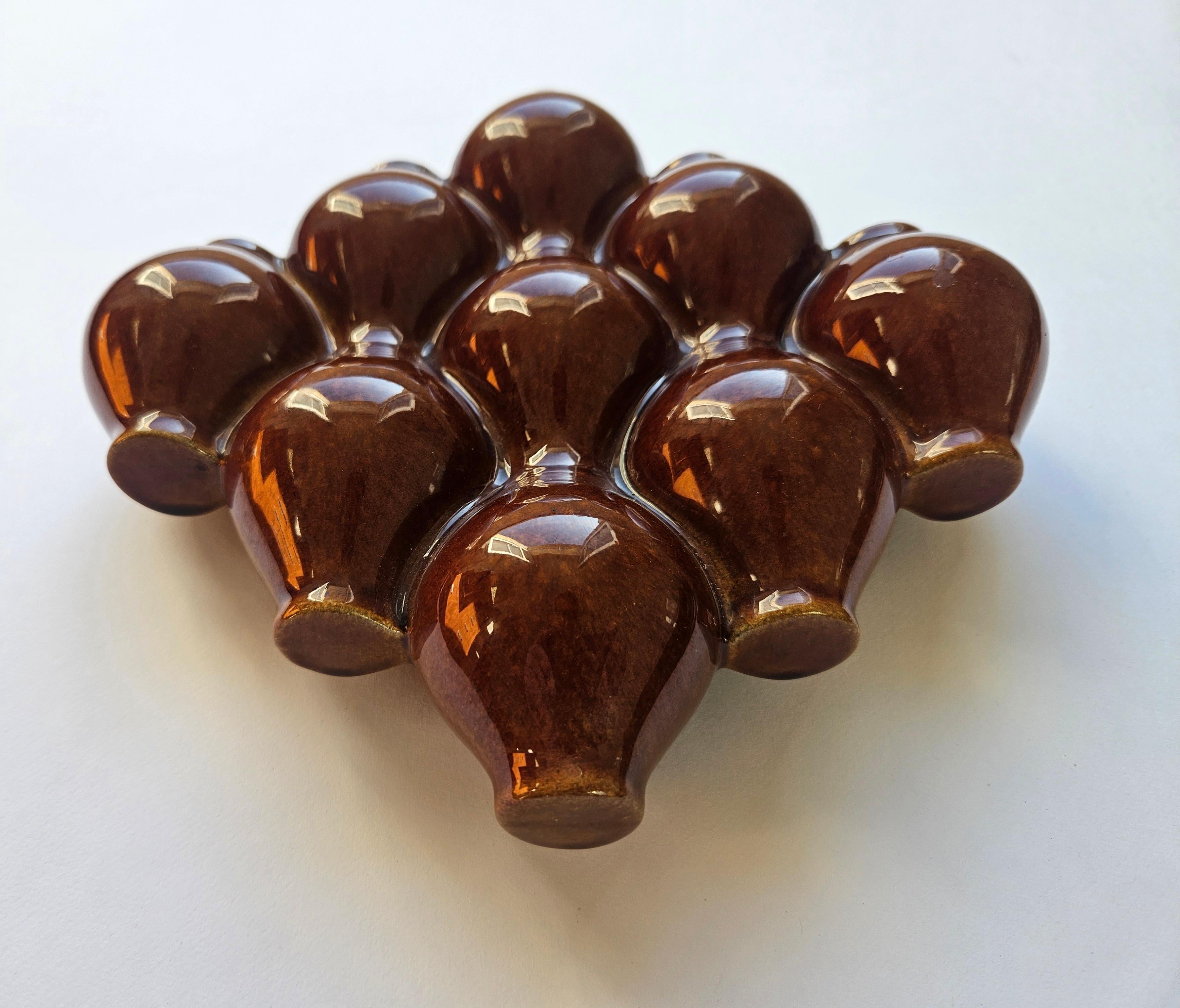 Raro jarrón de pared de cerámica de mediados de siglo, años 70 Cerámico en venta