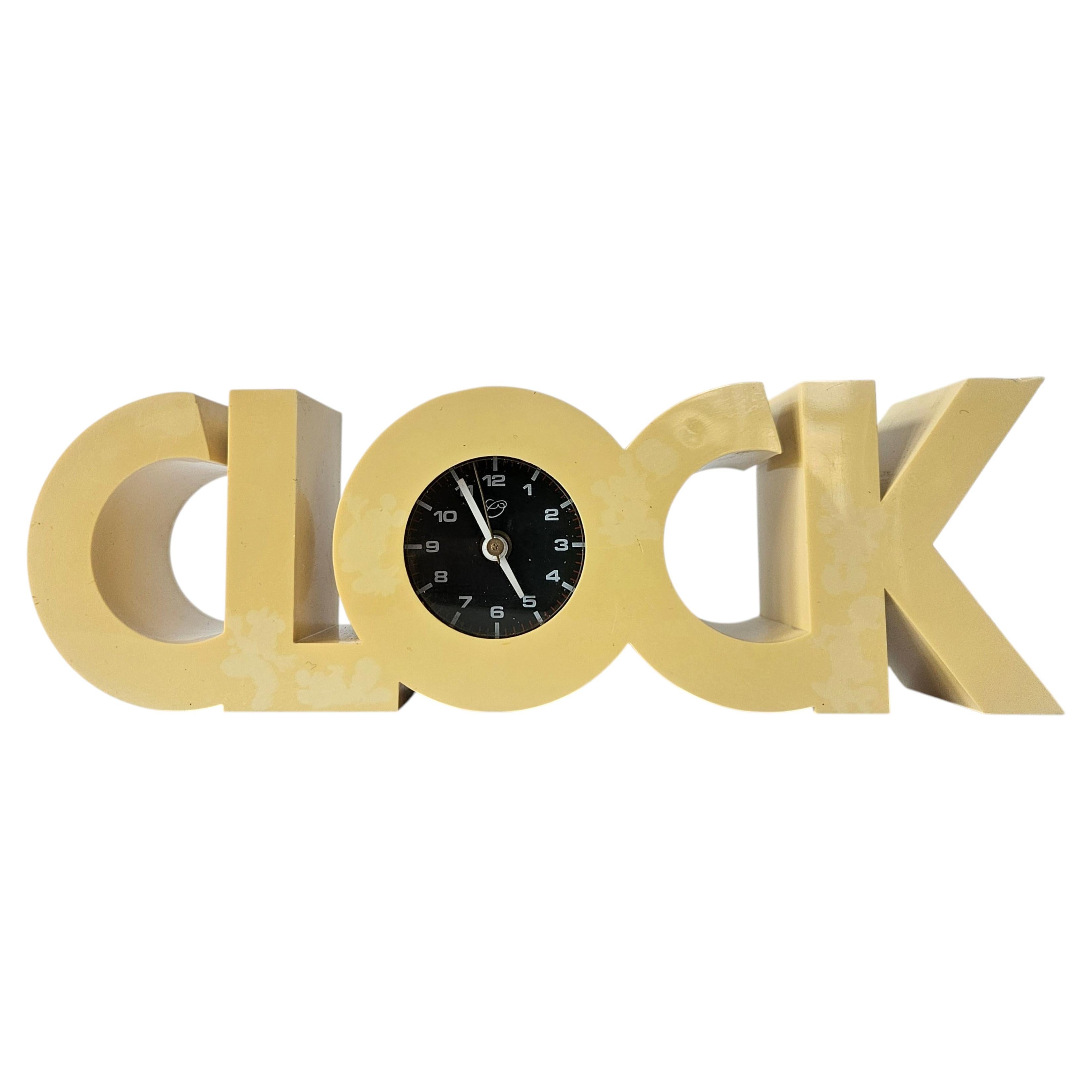 Raro orologio da scrivania o da tavolo della metà del secolo, stile Space Age, Italia, anni ’70