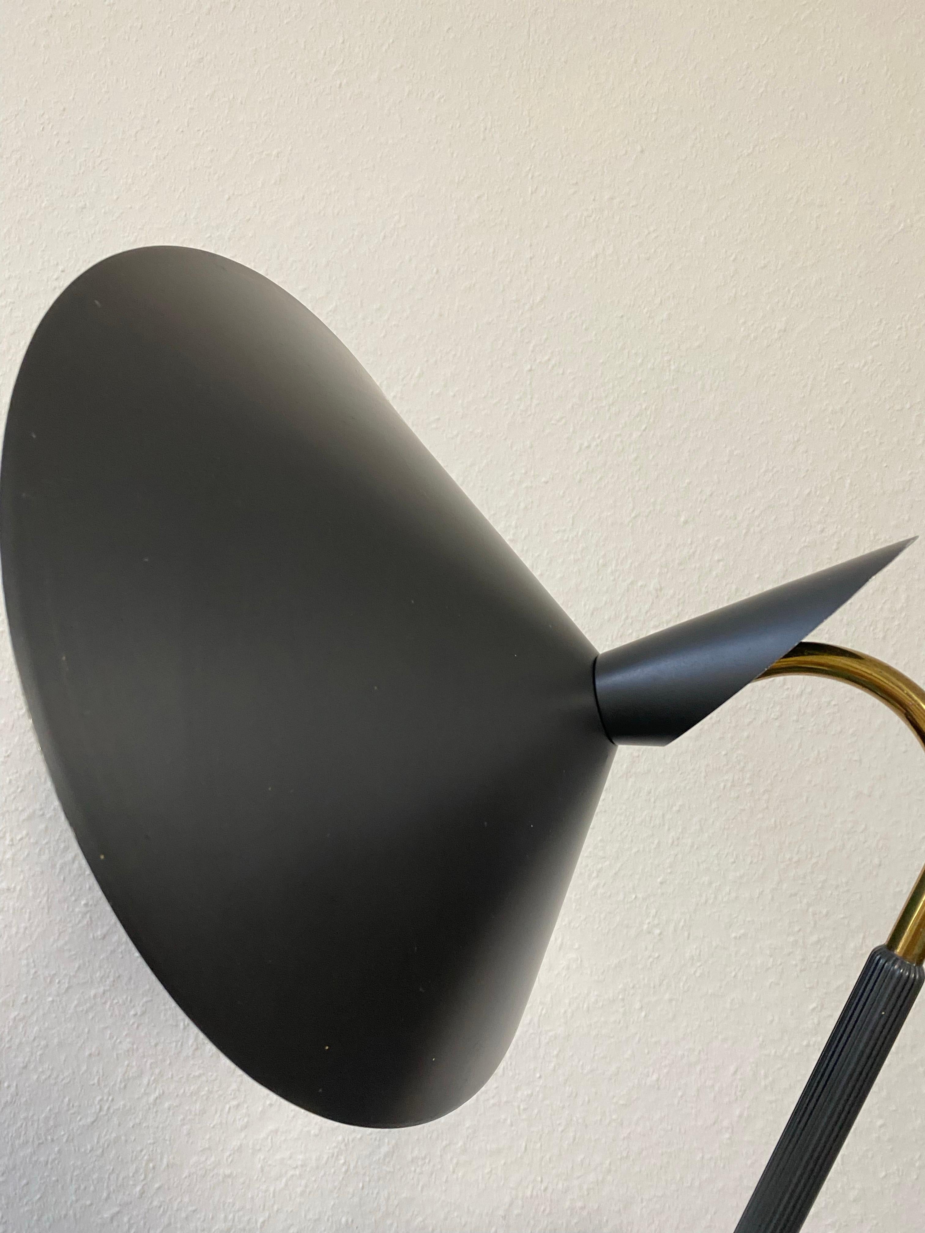 Seltene Schreibtischlampe aus der Jahrhundertmitte  Von HALA 50er Jahre Deutschland in Anthrazitstahl und Messing im Angebot 5