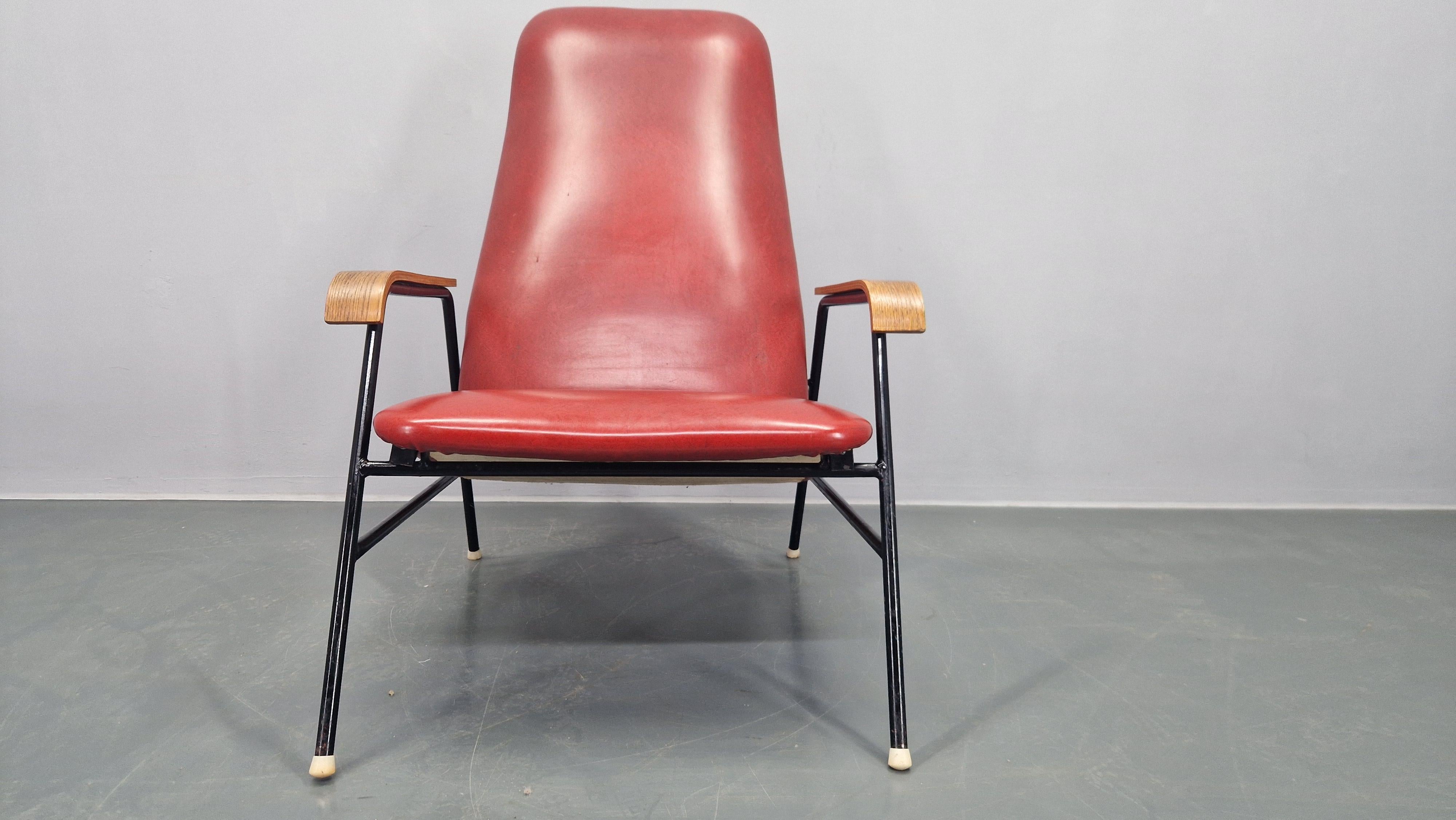 Rare Midcentury Easy Armchair, Sweden, 1960s. In Good Condition For Sale In Praha, CZ