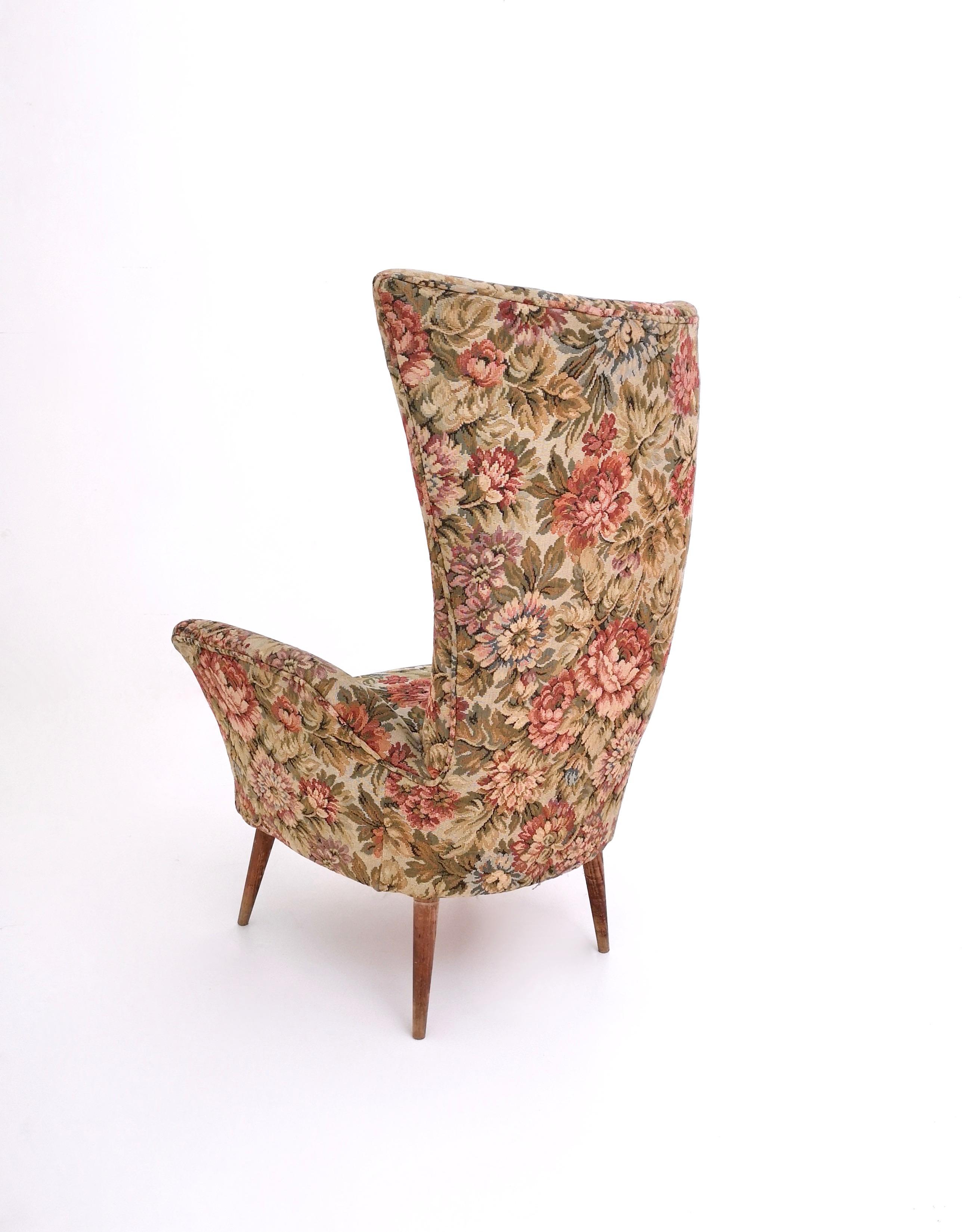 Raro Sillón Infantil Vintage de Tela Floral con Patas de Madera, Italia en Excelente estado para la venta en Bresso, Lombardy