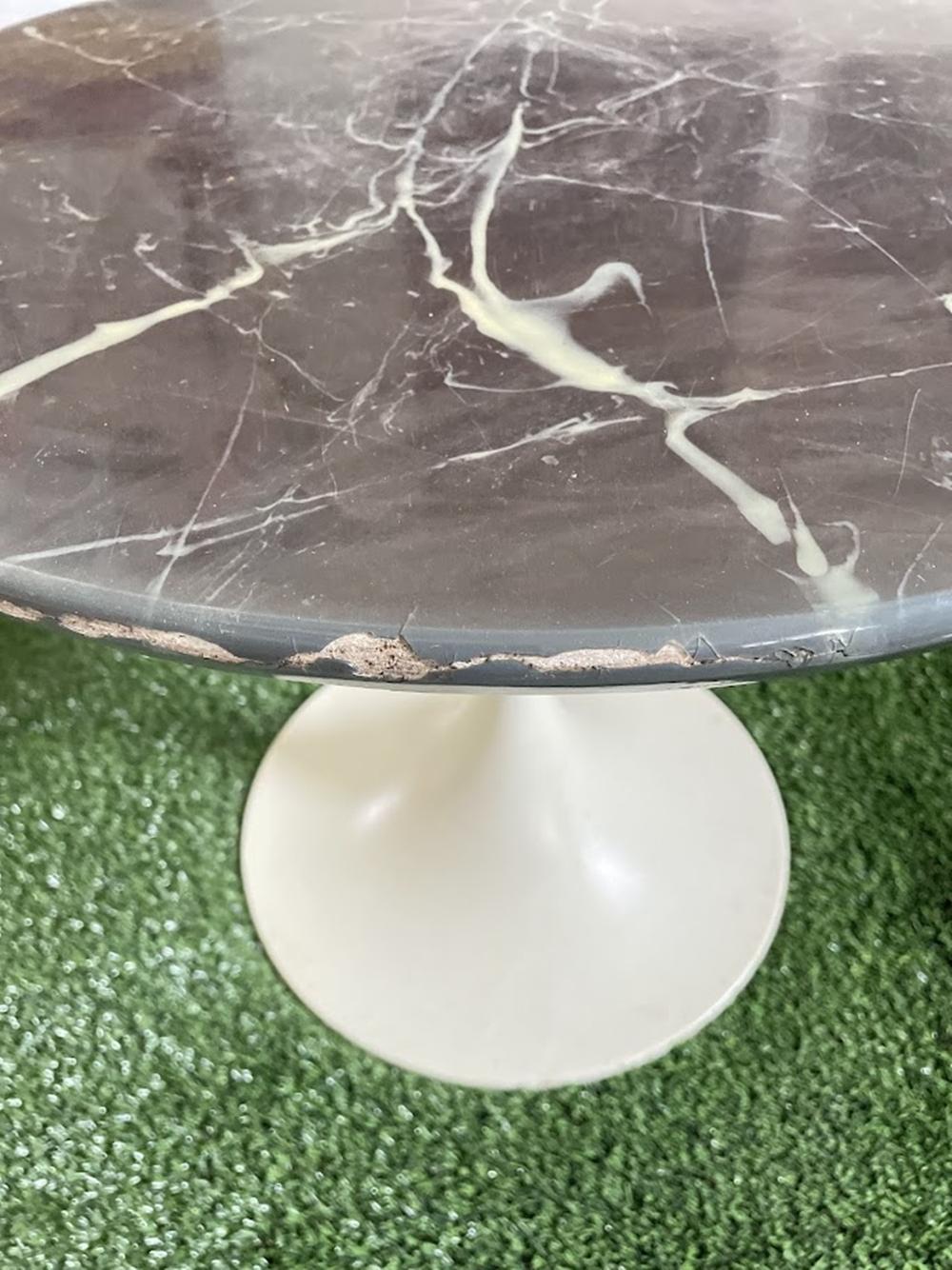 20ième siècle Rare table d'appoint Ilse Möbel 