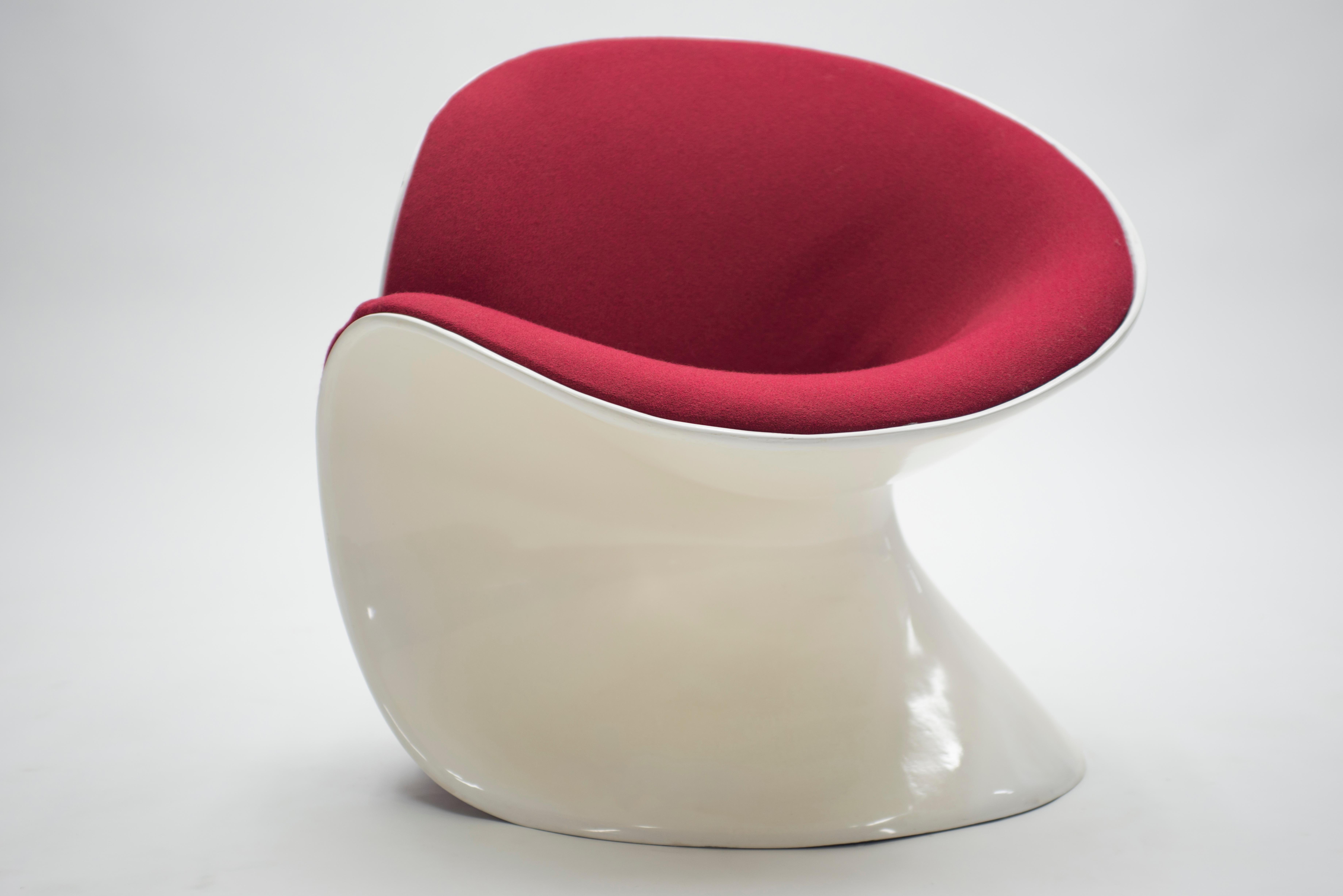 Of this rare and unique armchair design—the Girolle—the designer Jean-Pierre Laporte said, “I discover all the qualities of polyester to exploit its flexibility, its nervousness, its ability to recover its memory shape. All this generates in me a