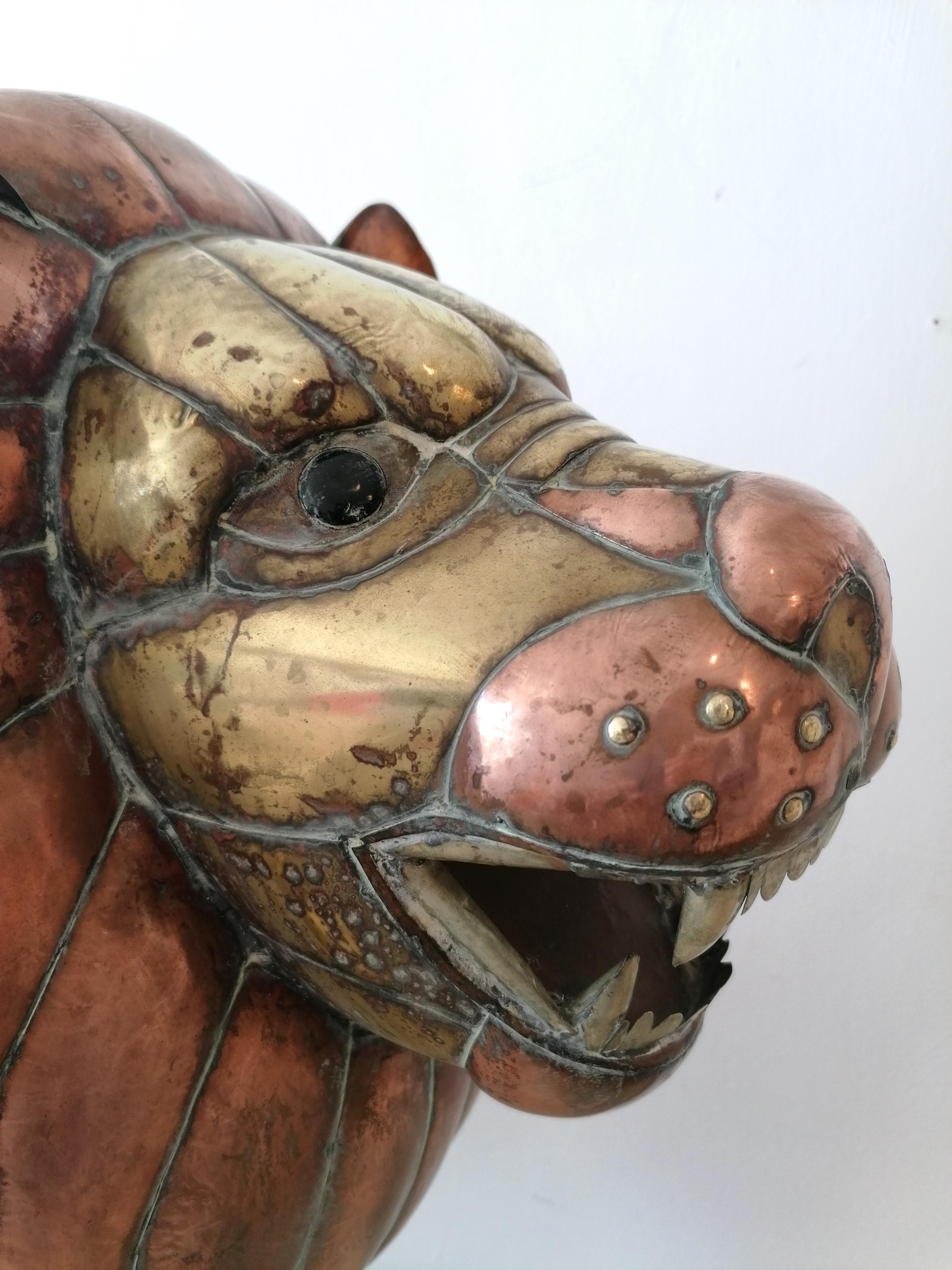 Rare Midcentury Large Brass & Copper Lion Sculpture by Sergio Bustamante, Mexico For Sale 2