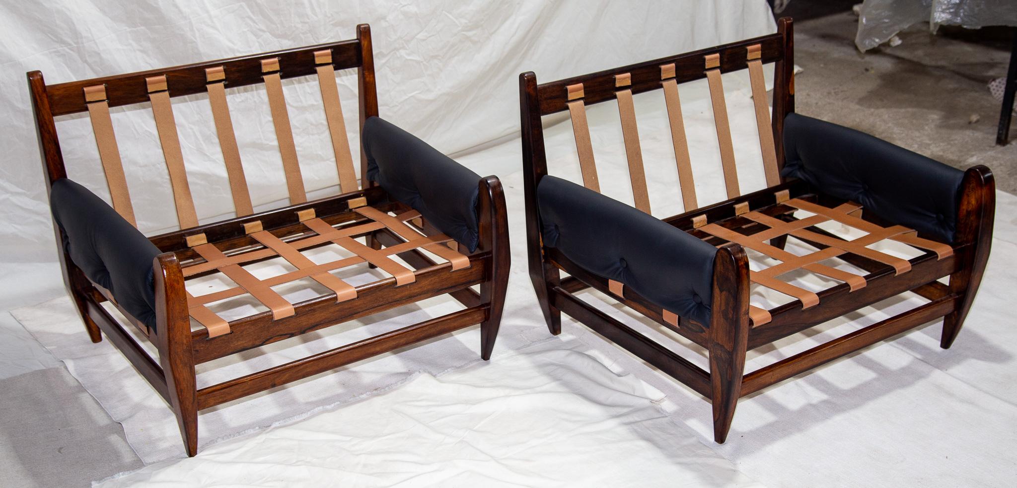 Brazilian Modern Armchairs in Hardwood & Black Leather, Jean Gillon, 1960 For Sale 11
