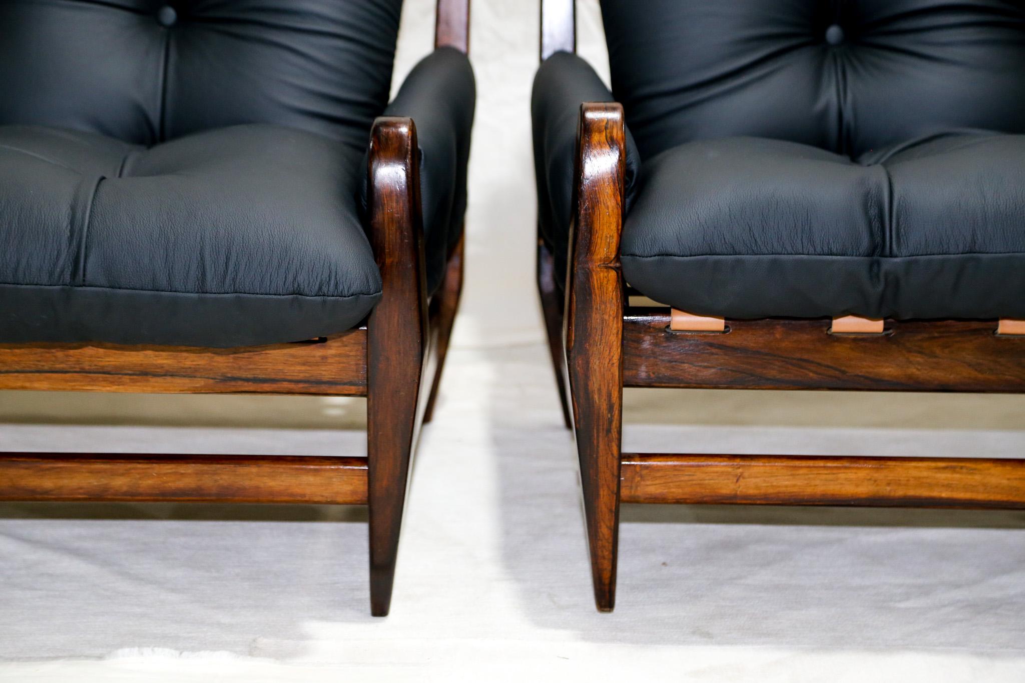 20th Century Brazilian Modern Armchairs in Hardwood & Black Leather, Jean Gillon, 1960 For Sale