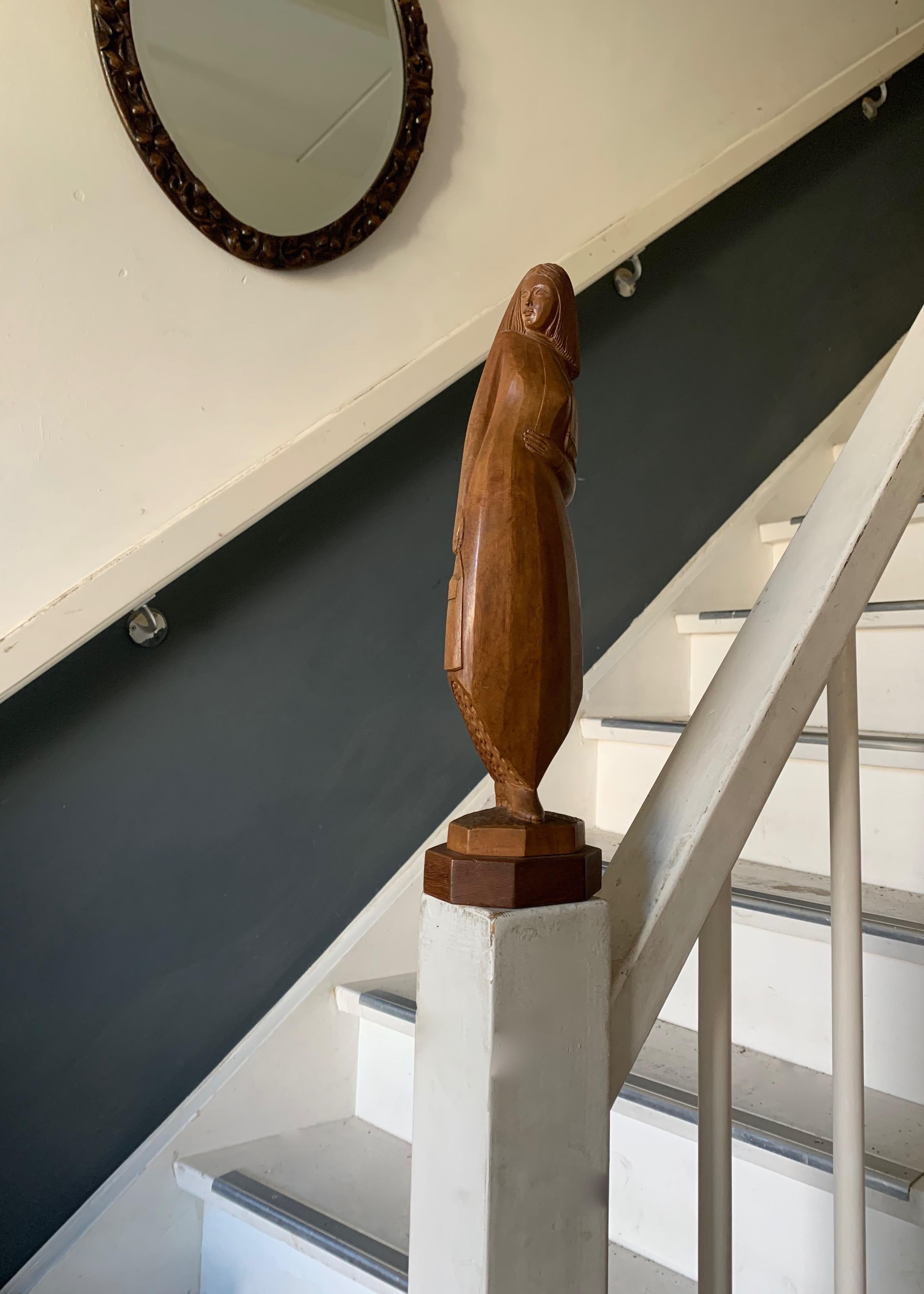 Rare Midcentury Modern High Fashion Lady Model / Hand Carved Teak Wood Sculpture In Excellent Condition For Sale In Lisse, NL