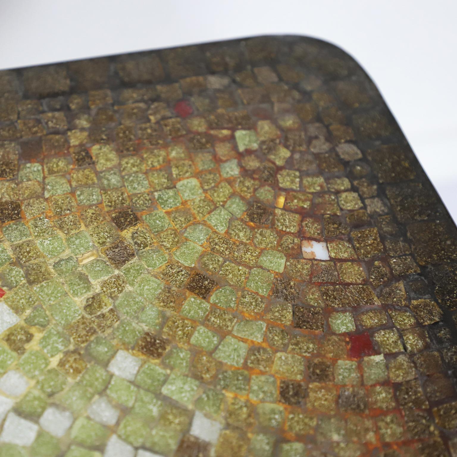 Seltener Mosaik-Beistelltisch von Genaro Alvarez aus der Mitte des Jahrhunderts (Moderne der Mitte des Jahrhunderts) im Angebot
