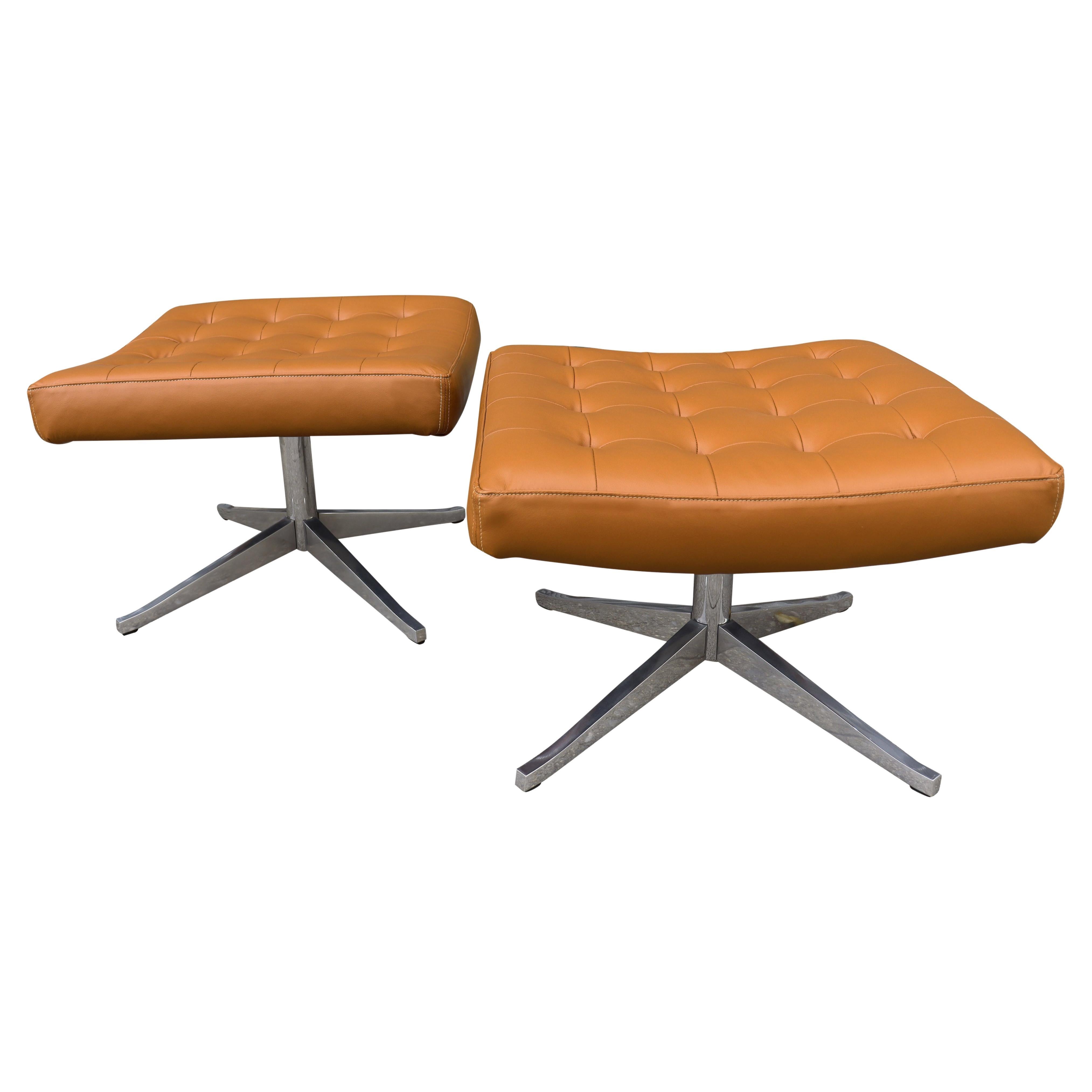 For your consideration is this wonderful and seldom seen ottoman, bench or stool by Vincent Cafiero for knoll. Featuring a tufted seat in newly recovered Spinneybeck leather. Having a Florence Knoll executive base. These are just gorgeous!
Price is