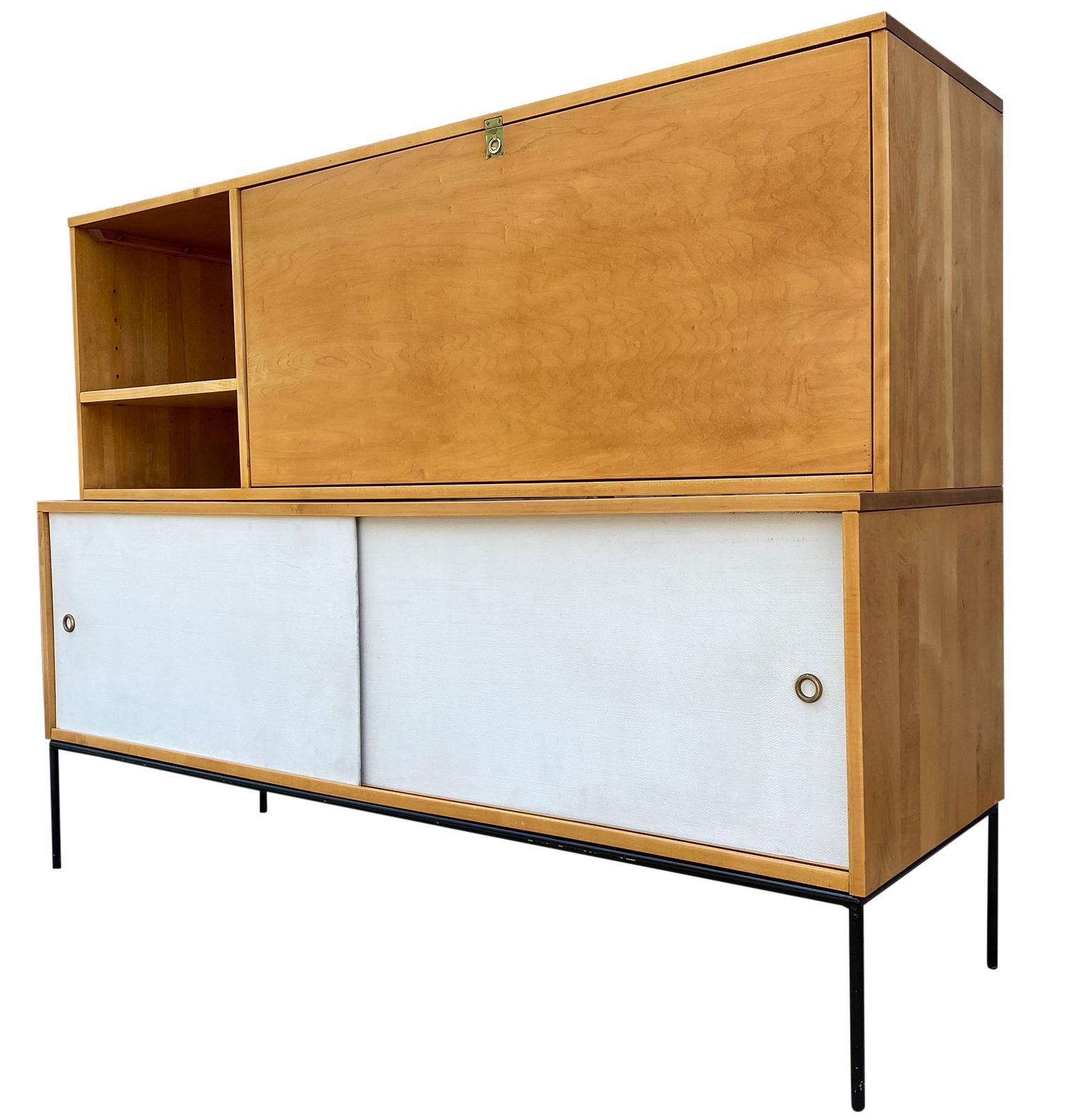American Rare Midcentury Paul McCobb #1562 Drop Lid Desk on Low Credenza Maple White For Sale