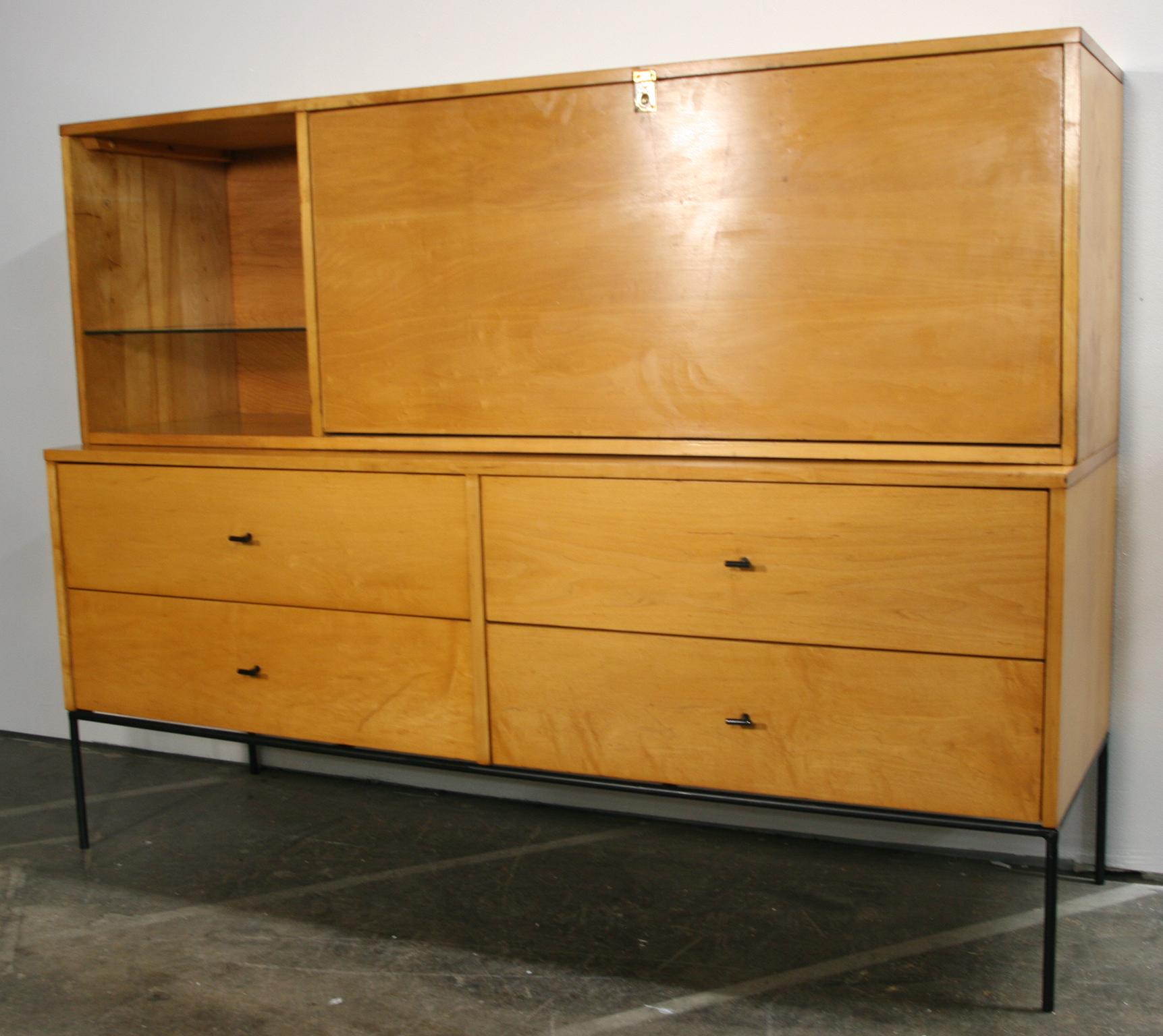 Rare Midcentury Paul McCobb #1562 Drop Lid Desk W/Organizer Maple T Pulls In Good Condition In BROOKLYN, NY