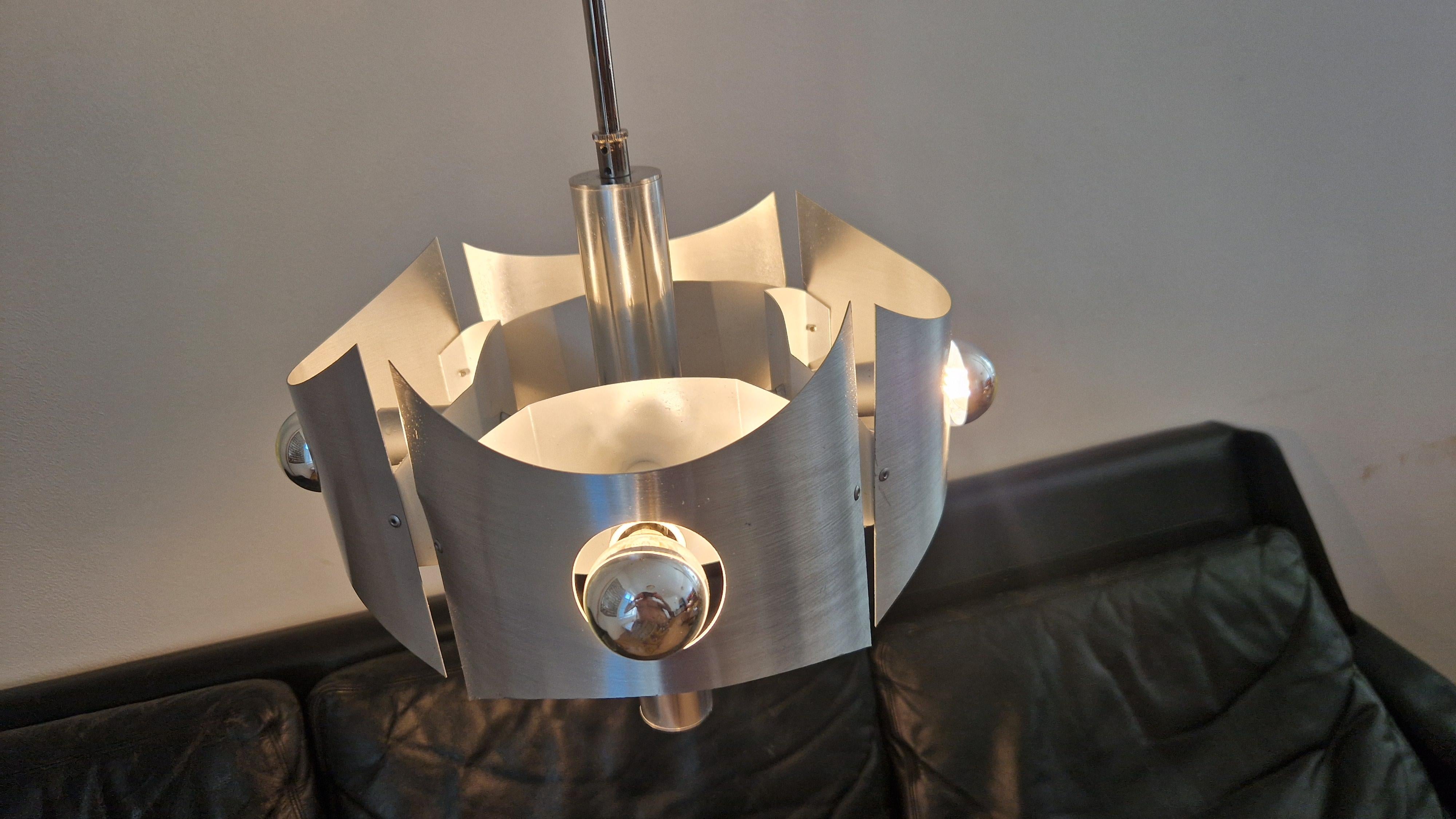 - very nice style of lighting
- rare type
- space age style