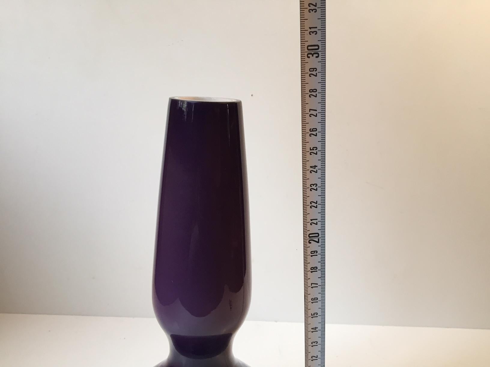 Rare Midcentury Purple Glass Vase by Jacob E. Bang - Holmegaard, Denmark 1970s In Good Condition For Sale In Esbjerg, DK