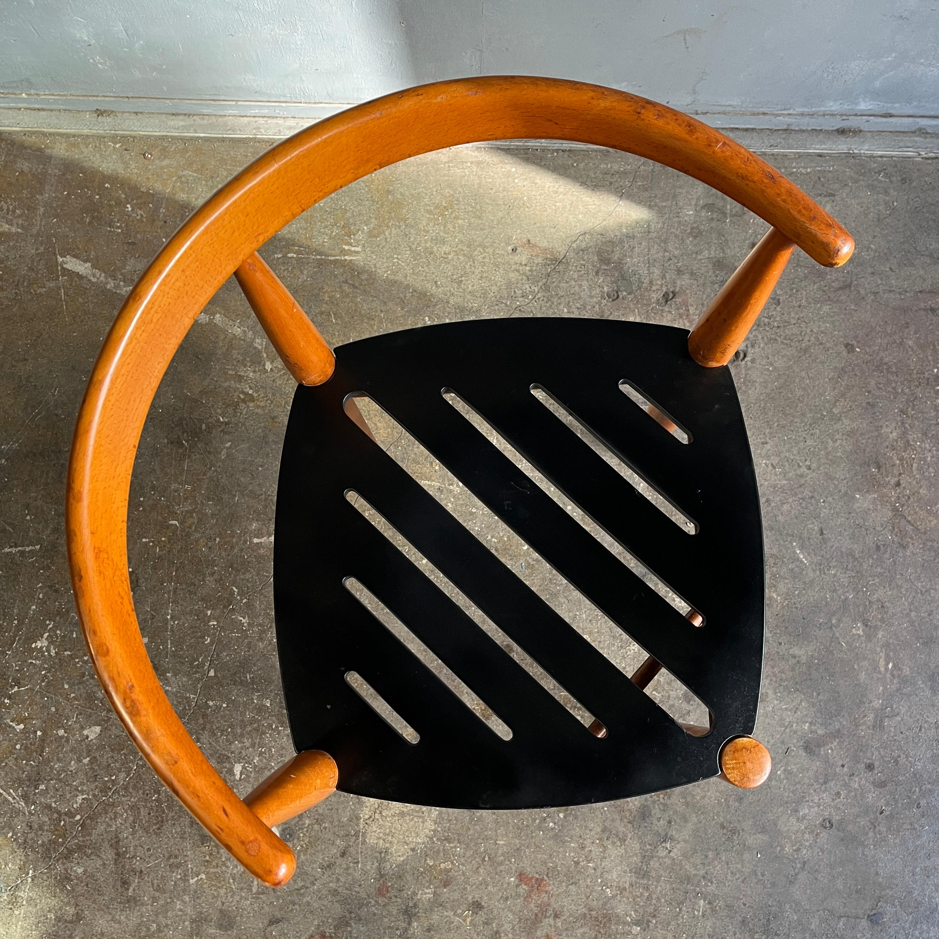 Scandinavo moderno Raro set di quattro sedie da pranzo scandinave del Midcentury in vendita
