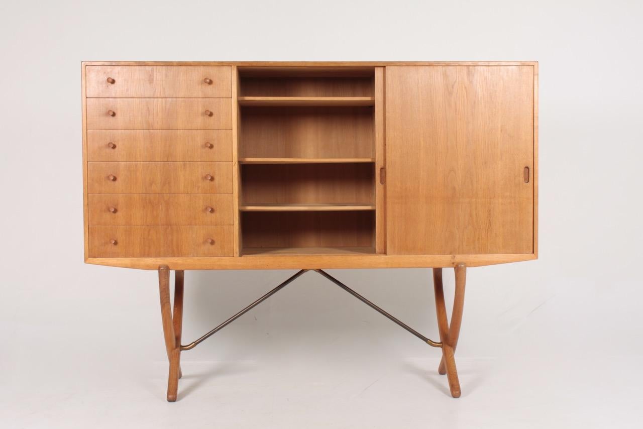 Rare Midcentury Sideboard in Oak Model CH-304 by Hans Wegner, 1950s 3