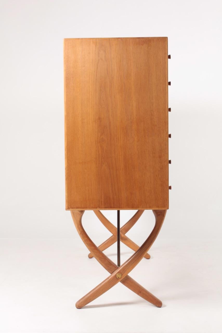 Rare Midcentury Sideboard in Oak Model CH-304 by Hans Wegner, 1950s 10