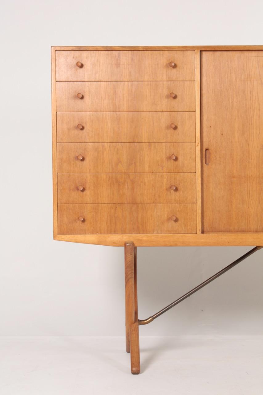 Mid-20th Century Rare Midcentury Sideboard in Oak Model CH-304 by Hans Wegner, 1950s