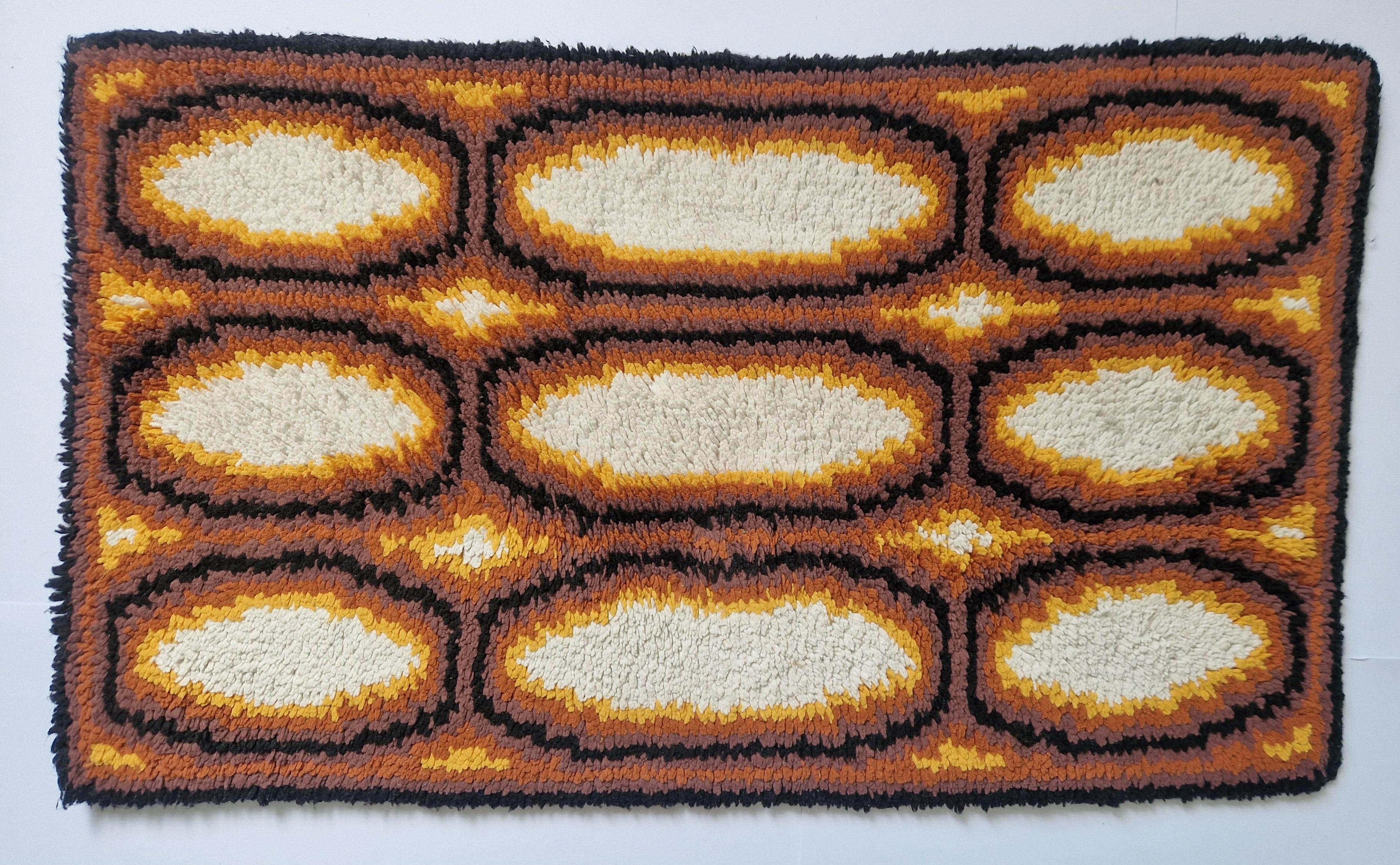 Rare Midcentury Small Rug / Carpet or Wall Tapestry Ege Rya, Denmark, 1970s For Sale 3