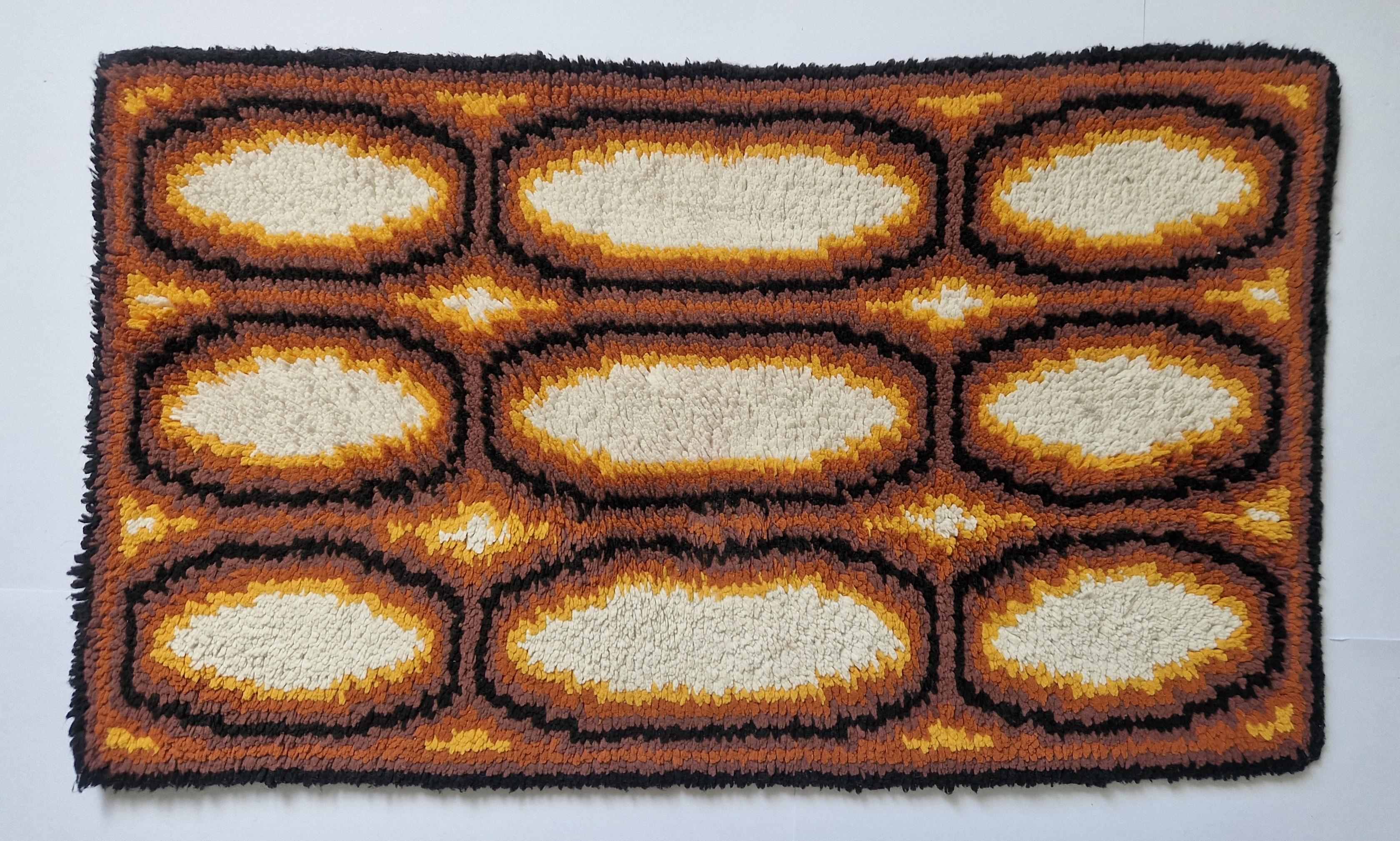 Rare Midcentury Small Rug / Carpet or Wall Tapestry Ege Rya, Denmark, 1970s For Sale 2