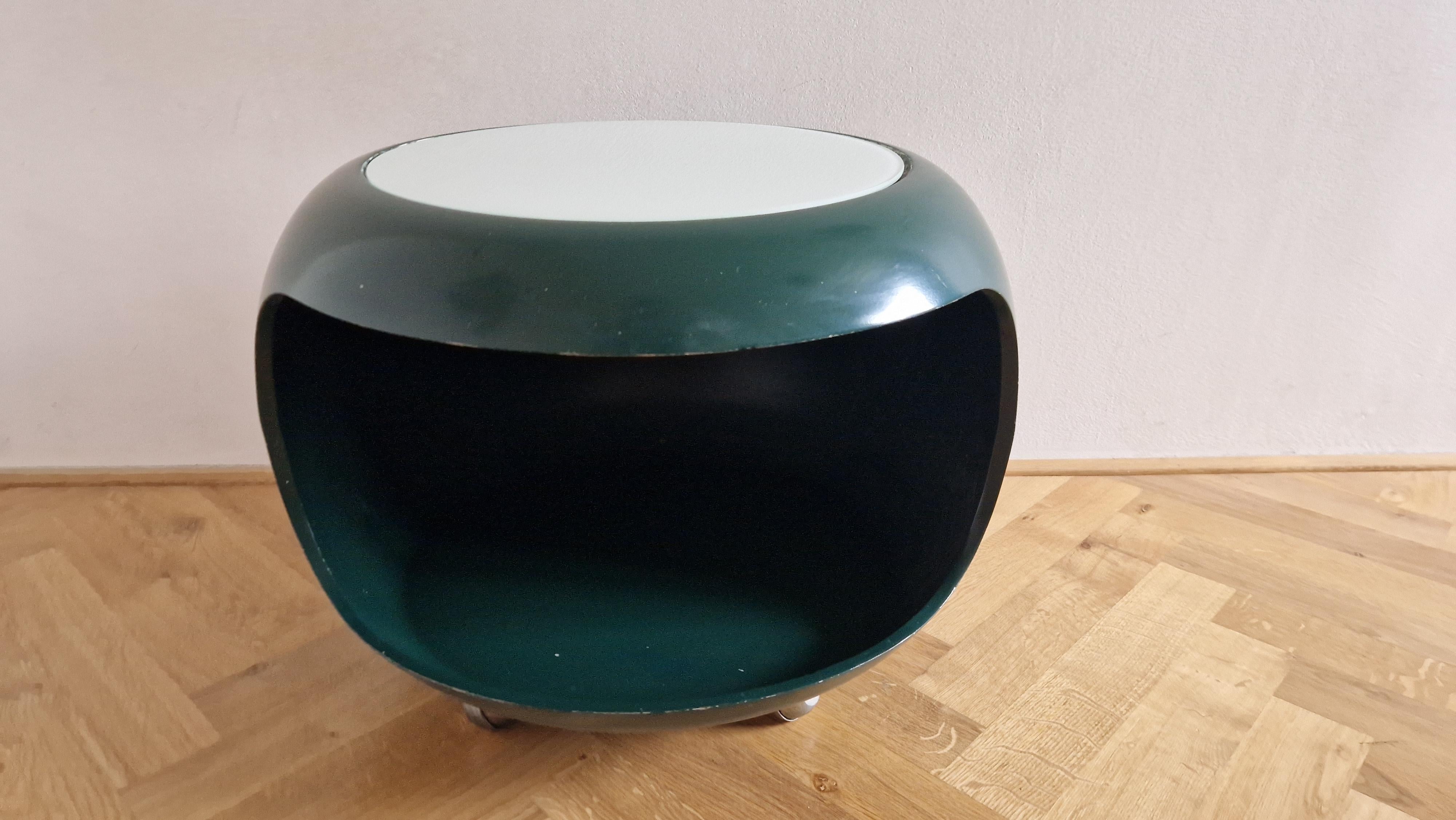 Allemand Rare table d'appoint de style ère spatiale du milieu du siècle dernier, Ernst Moeckl, Allemagne, 1970 en vente