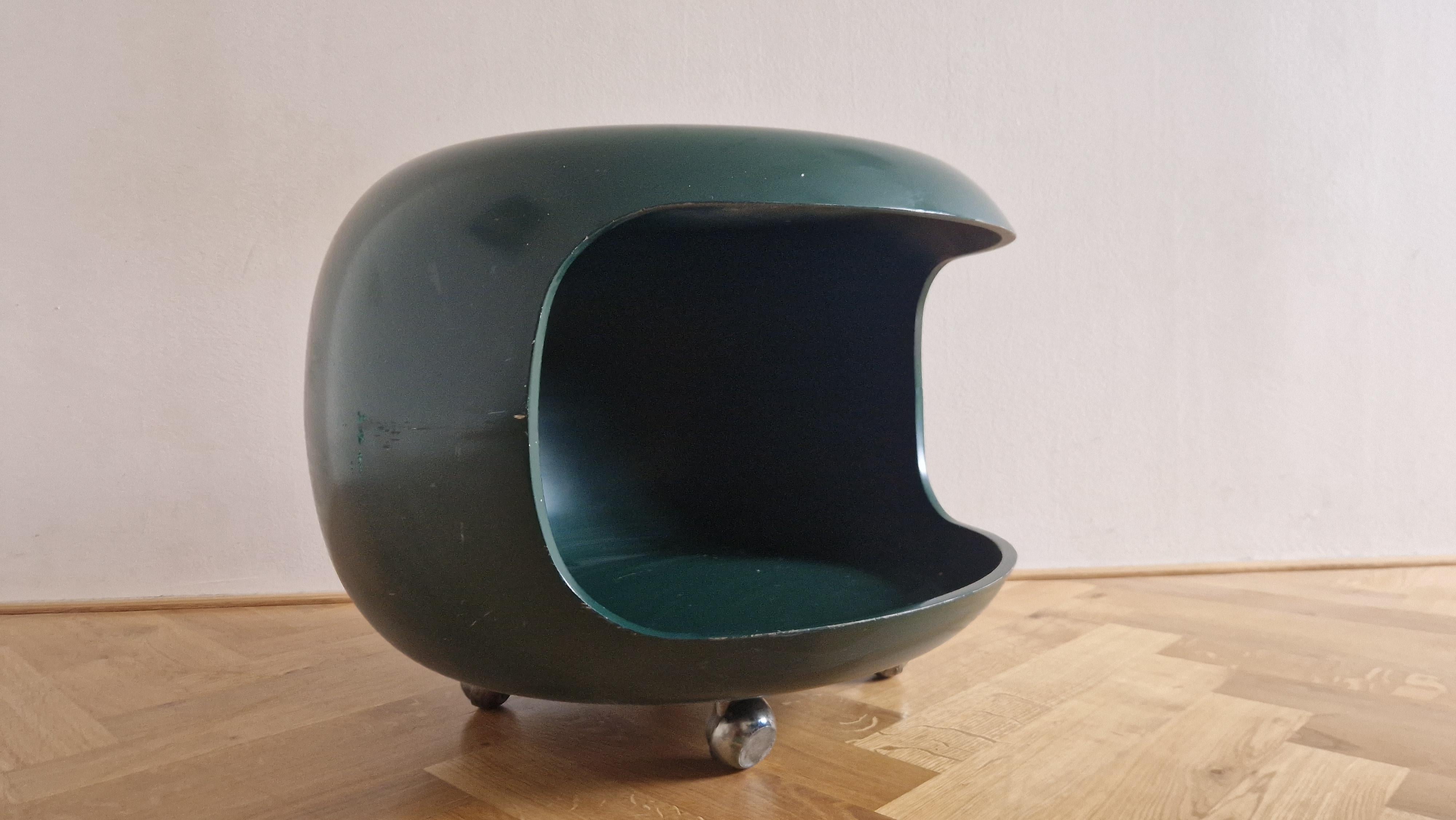 Fin du 20e siècle Rare table d'appoint de style ère spatiale du milieu du siècle dernier, Ernst Moeckl, Allemagne, 1970 en vente