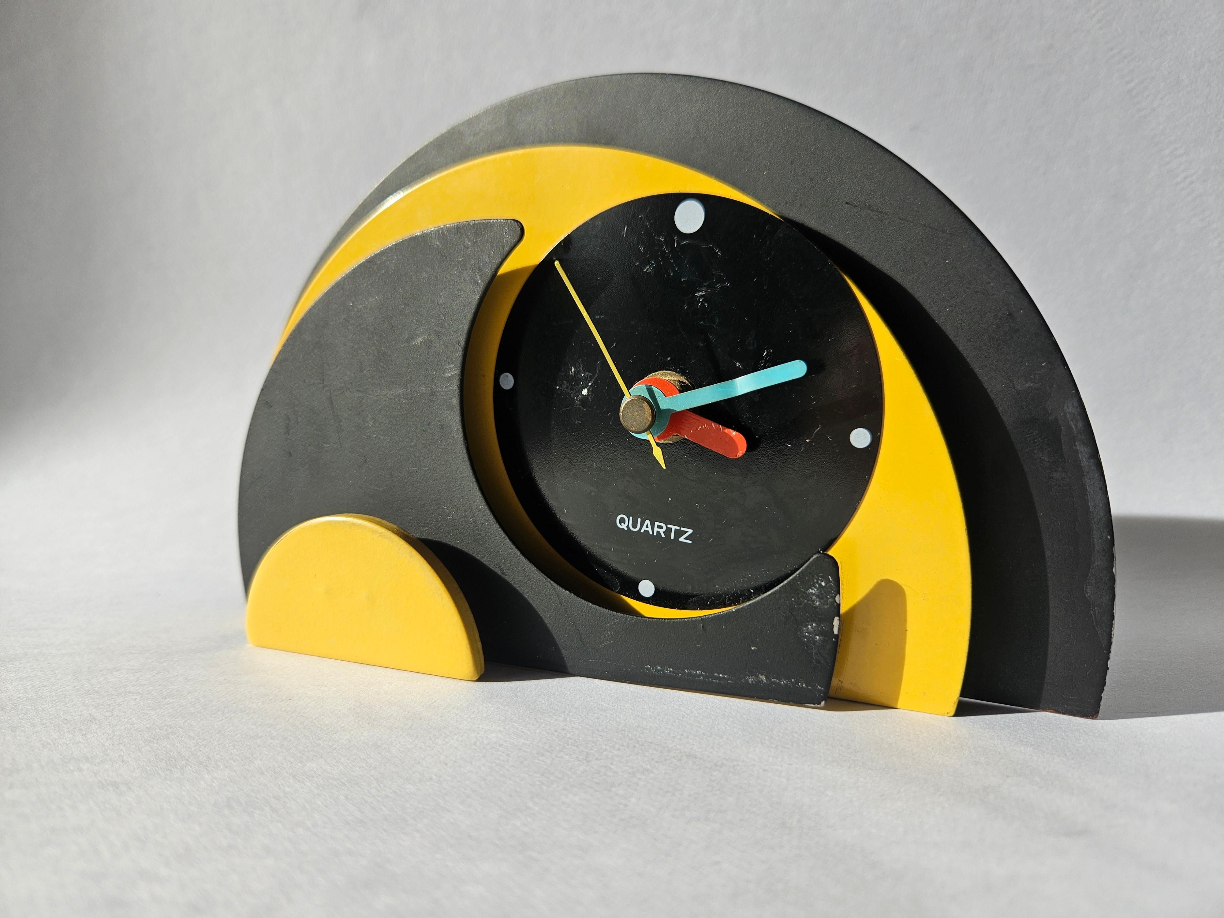 Rare Midcentury Table or Desk Clock, 1970s For Sale 2