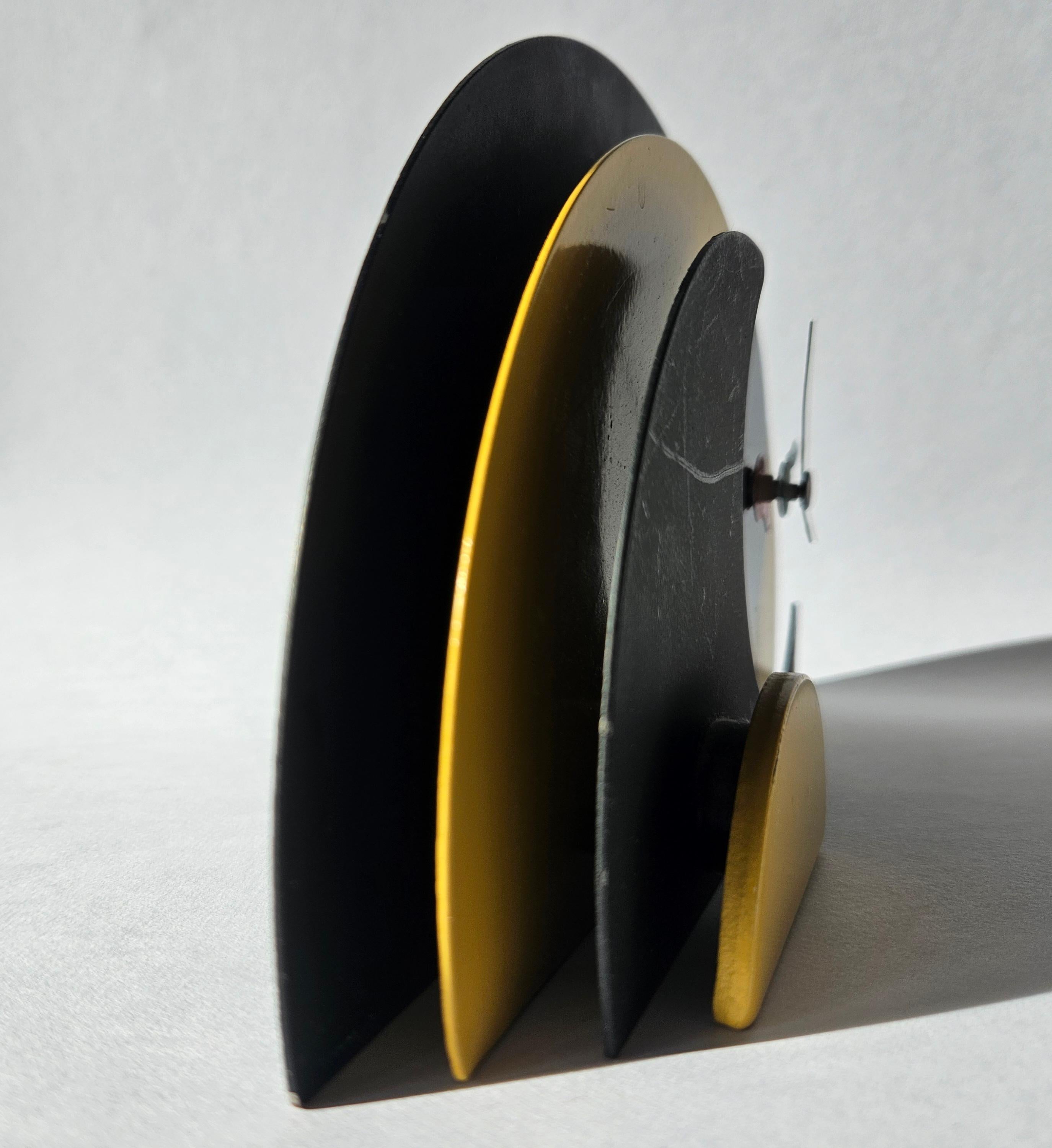 Rare Midcentury Table or Desk Clock, 1970s For Sale 4