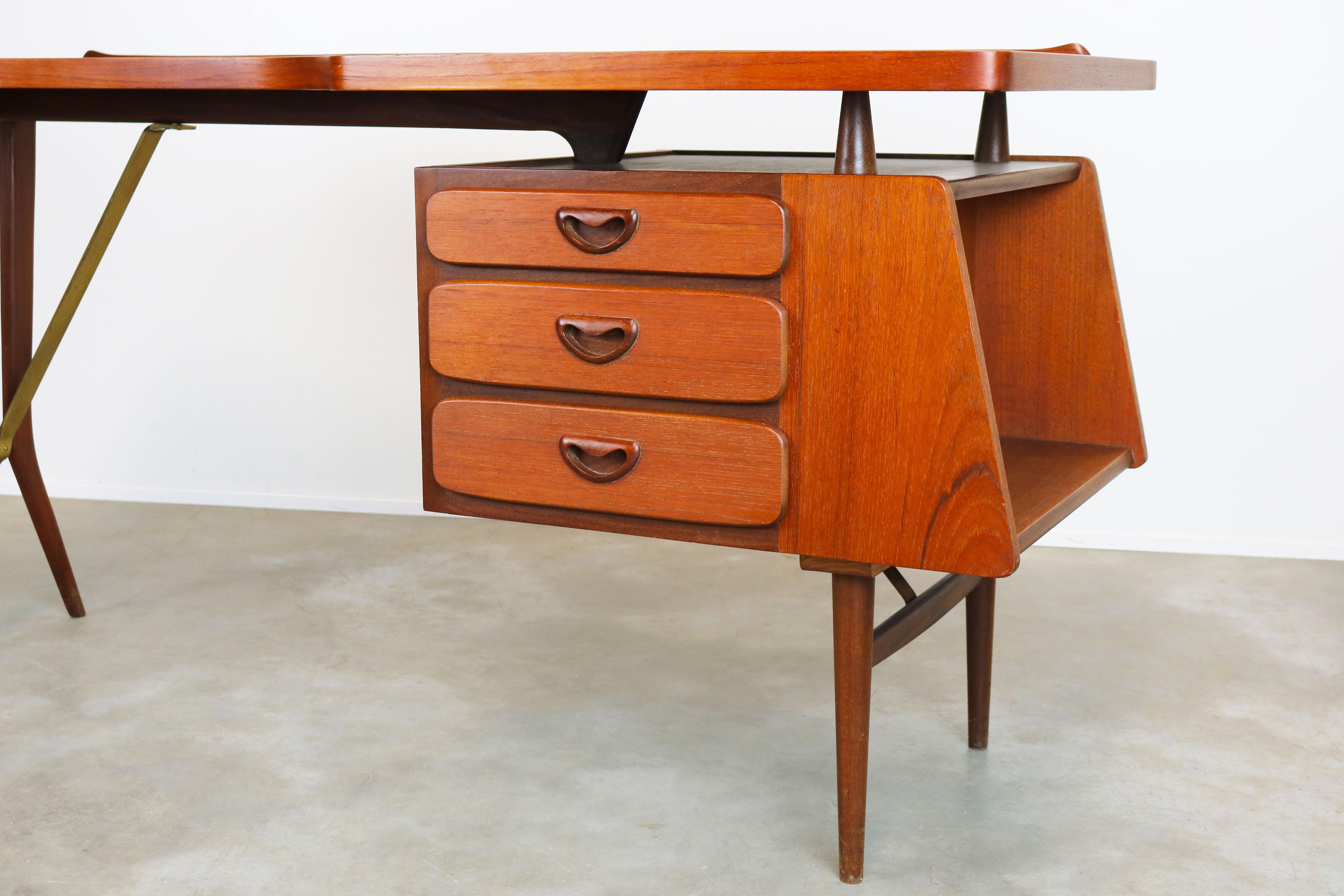 Mid-Century Modern Rare Midcentury Teak Desk Designed by Louis Van Teeffelen for Webe, 1950 Brown