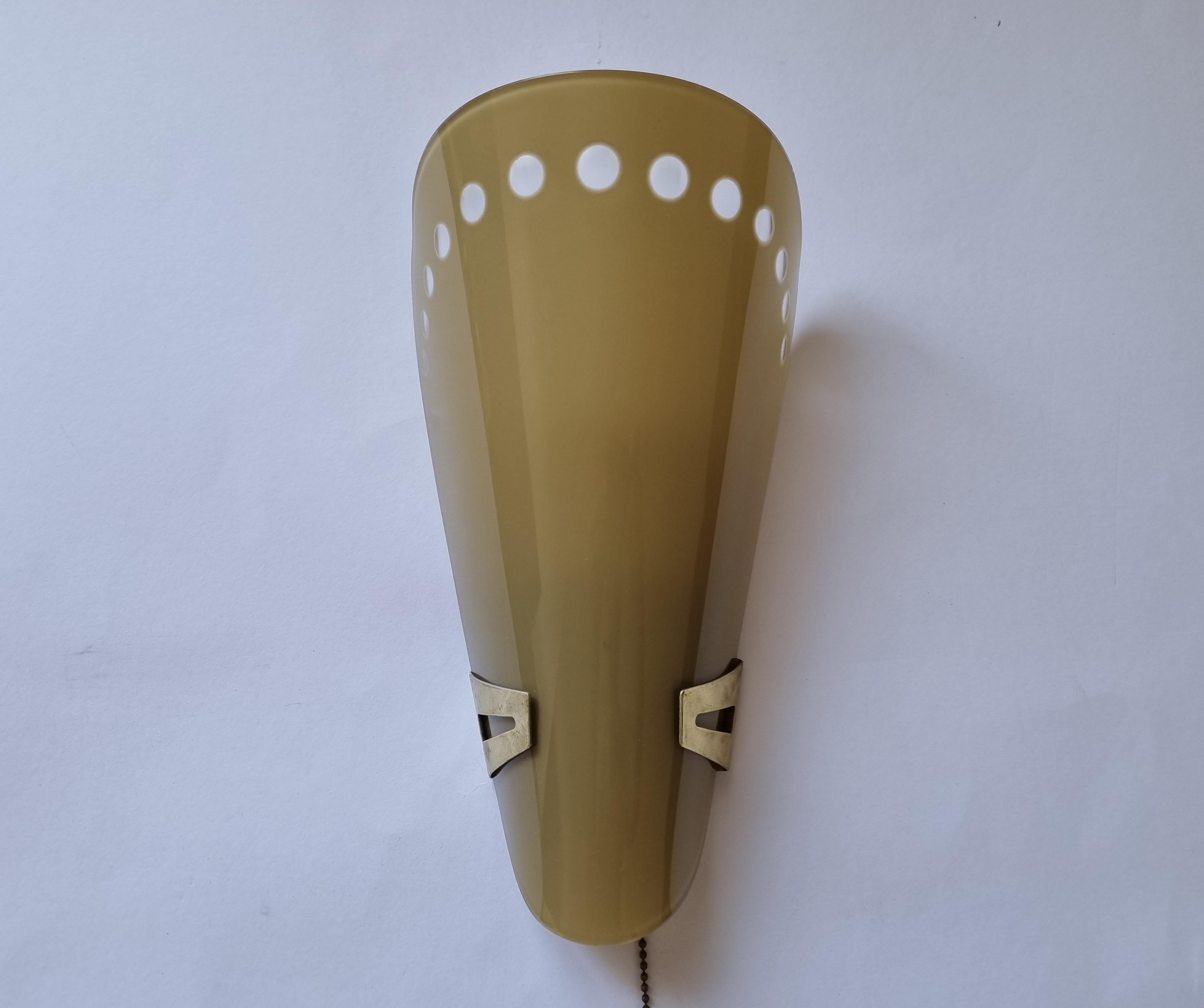 Rare Midcentury Wall Lamp in style of Stilnovo, Italy, 1960s 6