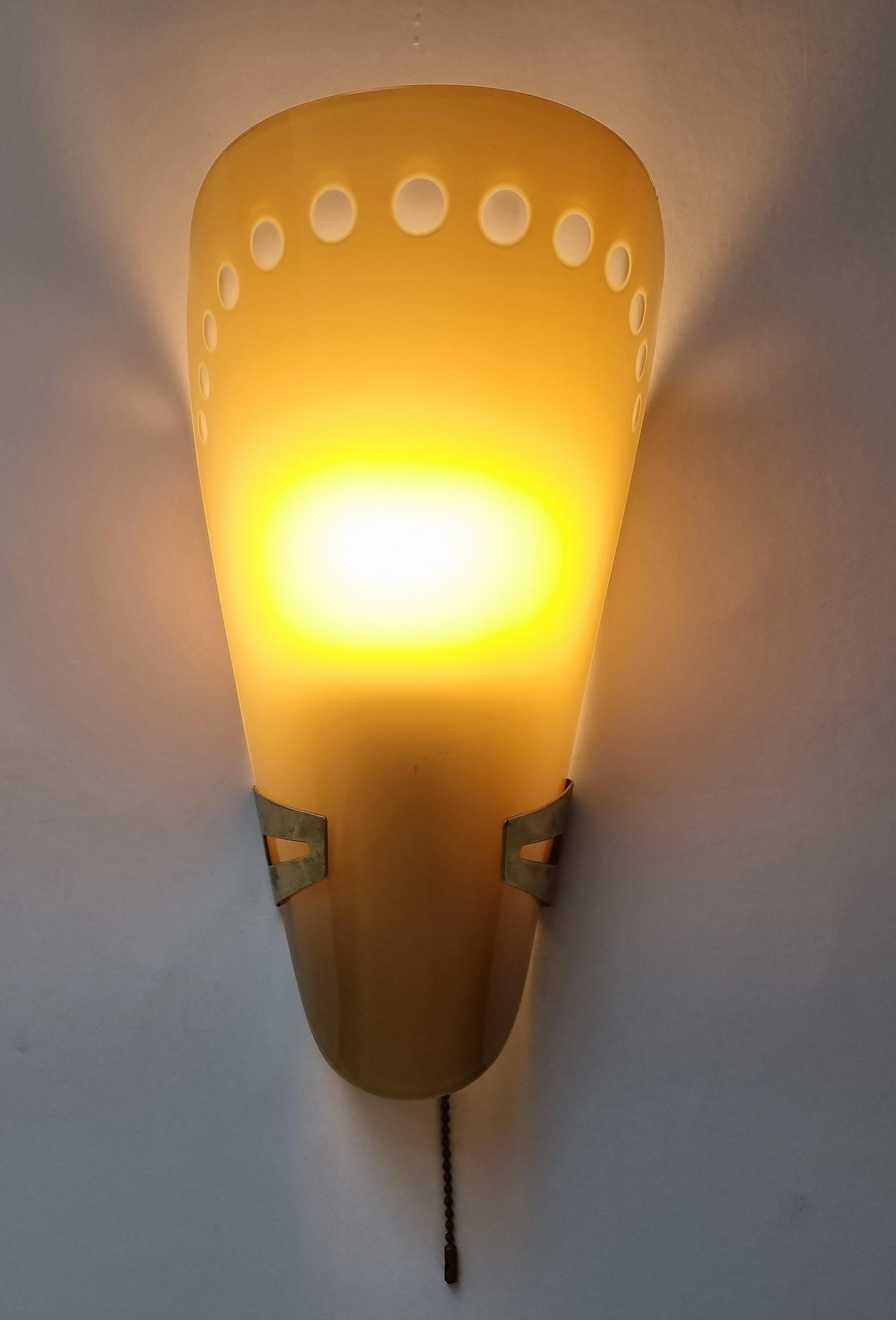 Rare Midcentury Wall Lamp in style of Stilnovo, Italy, 1960s 2