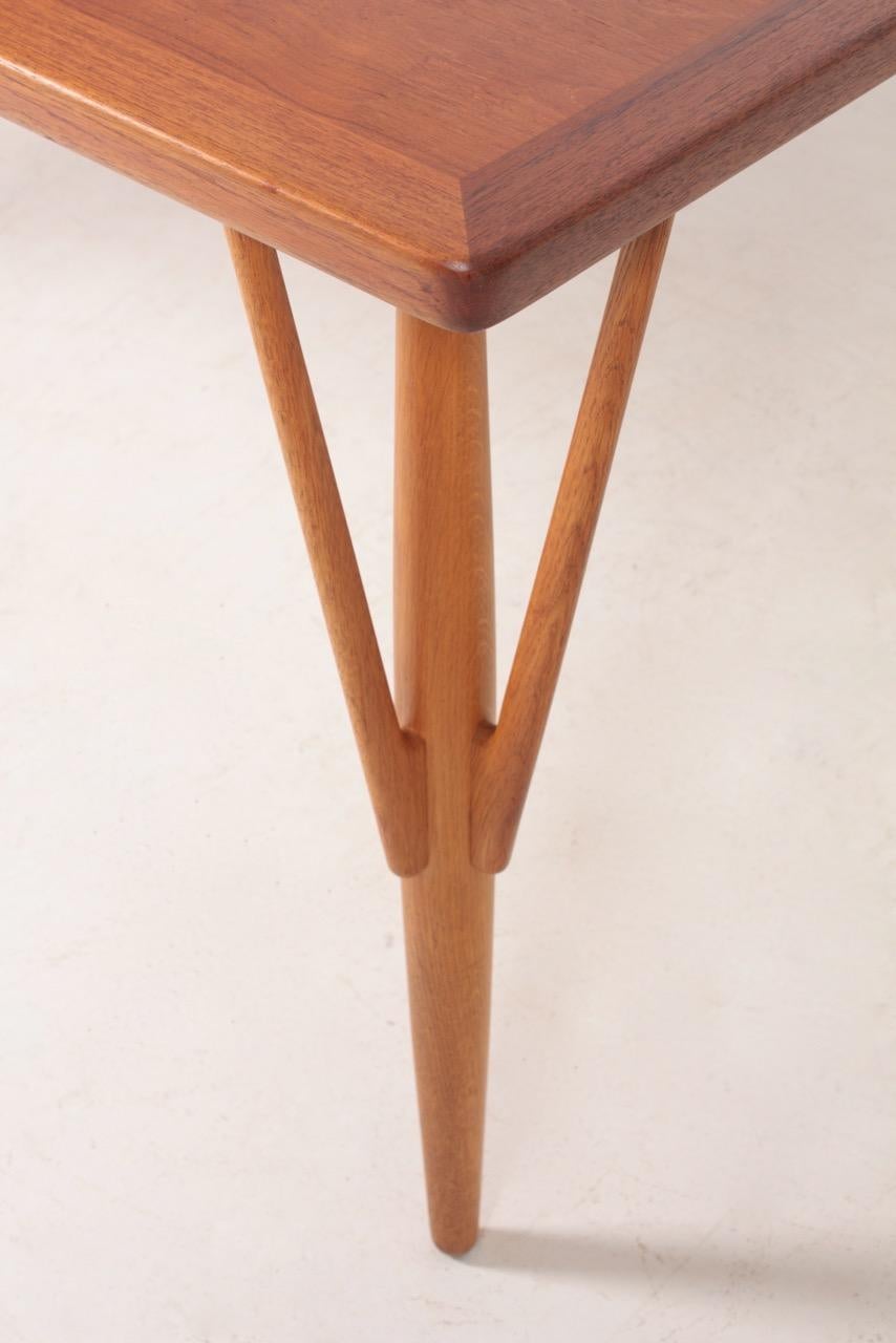 Rare Midcentury Work Table in Teak and Oak by Hans Wegner, 1950s In Good Condition In Lejre, DK