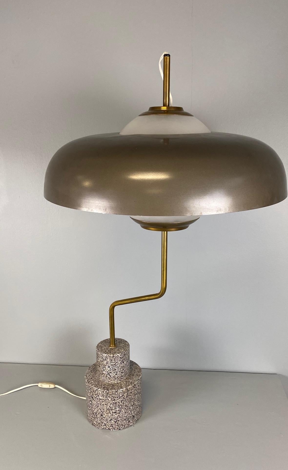 Rare “Mikado” Table Lamp by Luigi Caccia Dominioni Azucena For Sale 3