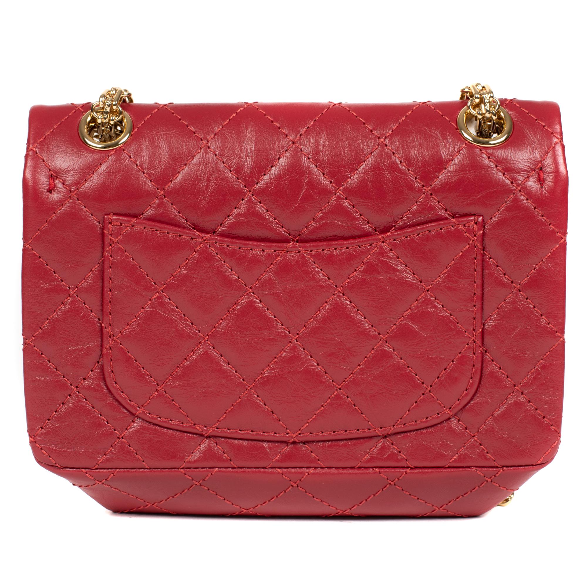 Rare Mini Chanel 2.55 Reissue handbag in red quilted leather, gold hardware In New Condition In Paris, IDF