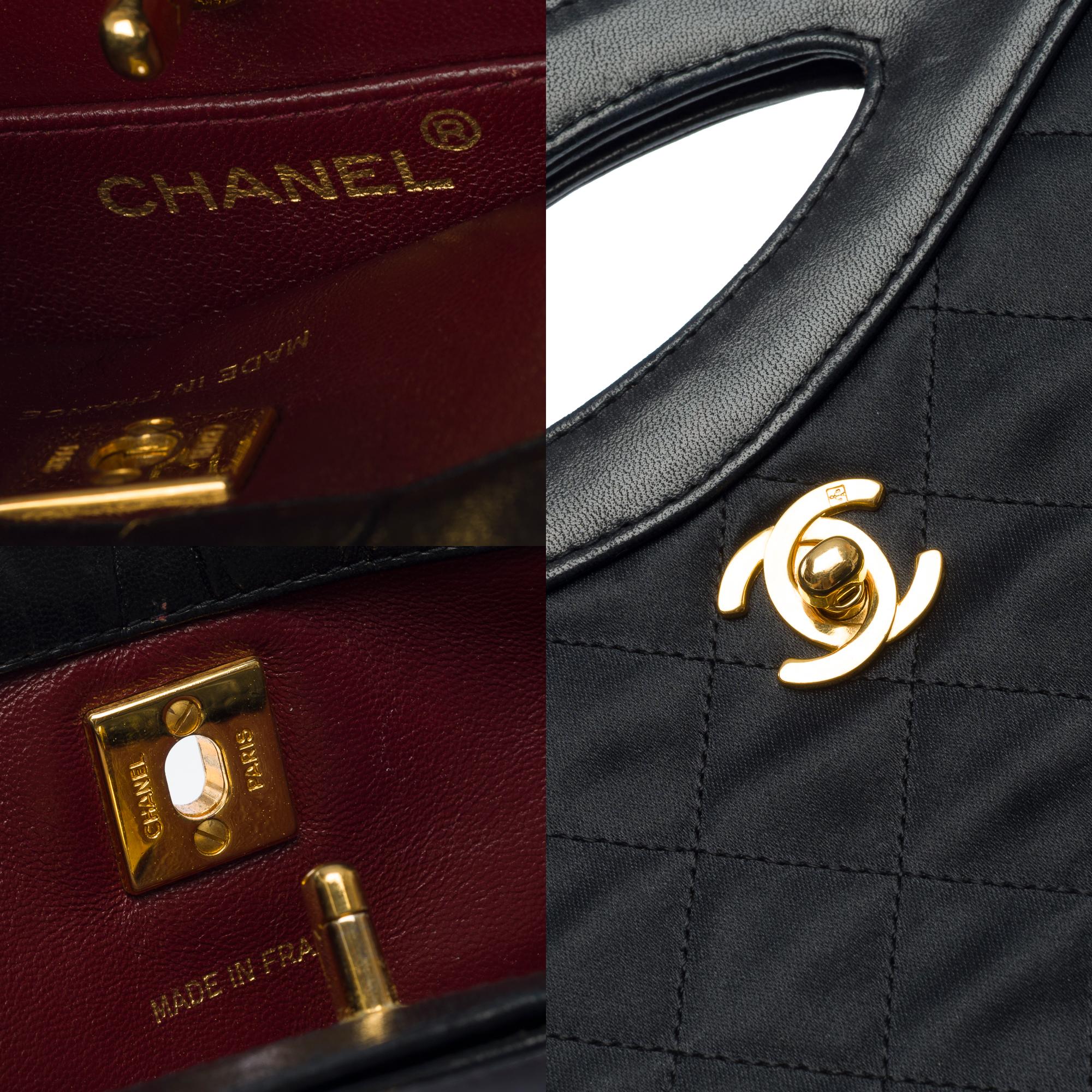 Rare Mini Chanel 31 Tote bag en satin matelassé noir et cuir noir, GHW en vente 1