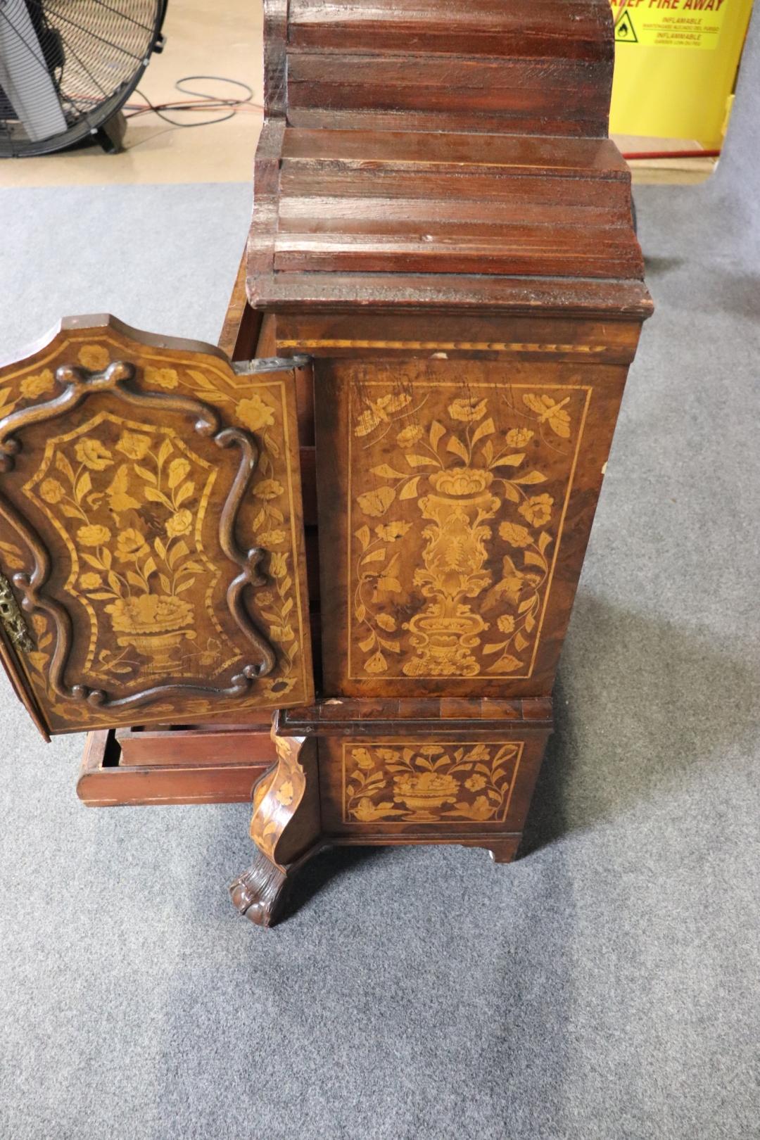 Rare boîte à échantillons ou à bijoux pour vendeur en marqueterie hollandaise miniature en vente 1