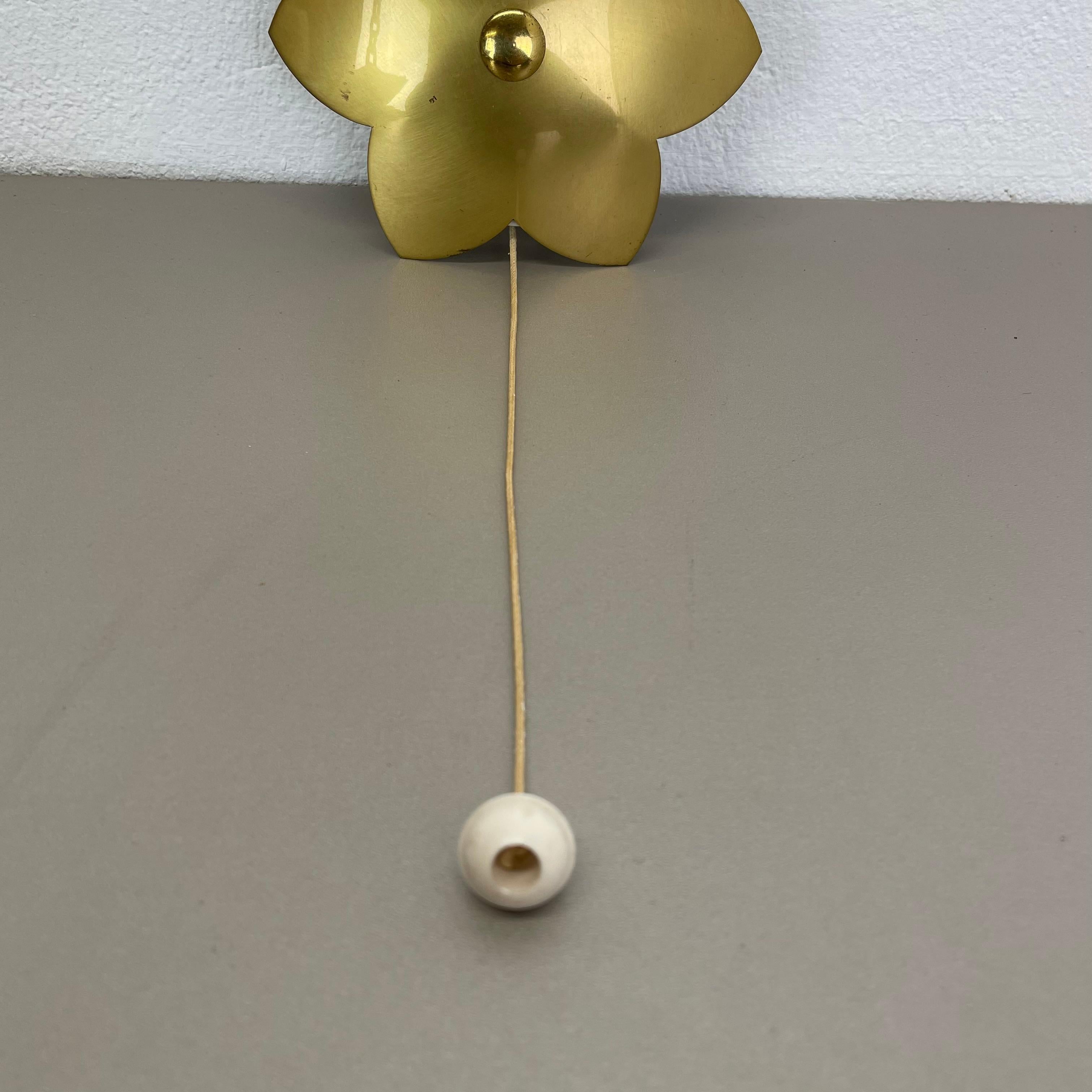 Seltene minimalistische 33-cm-Theater-Wandleuchte aus Messing im Stilnovo-Stil, Italien 1950er Jahre im Angebot 3