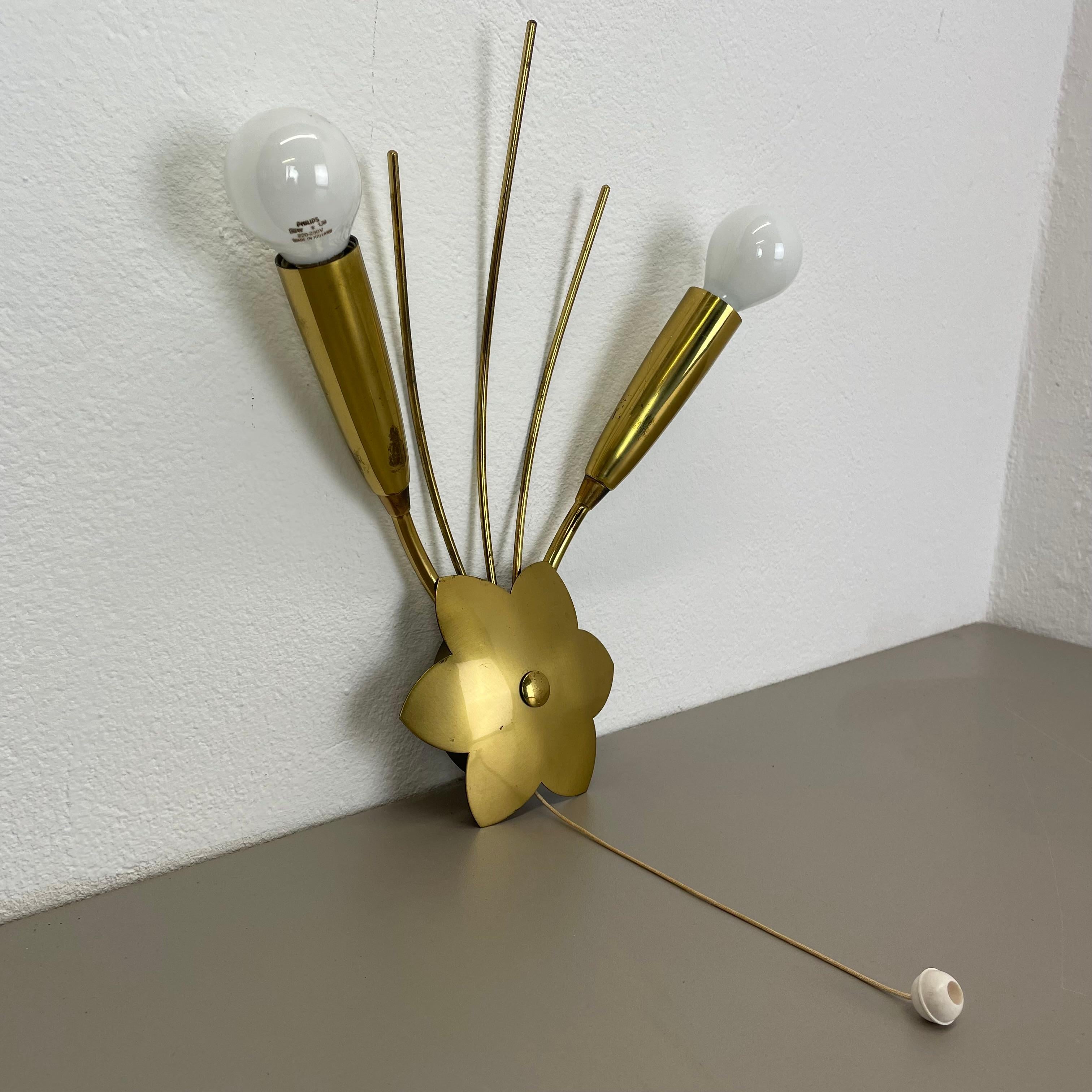Seltene minimalistische 33-cm-Theater-Wandleuchte aus Messing im Stilnovo-Stil, Italien 1950er Jahre im Angebot 5