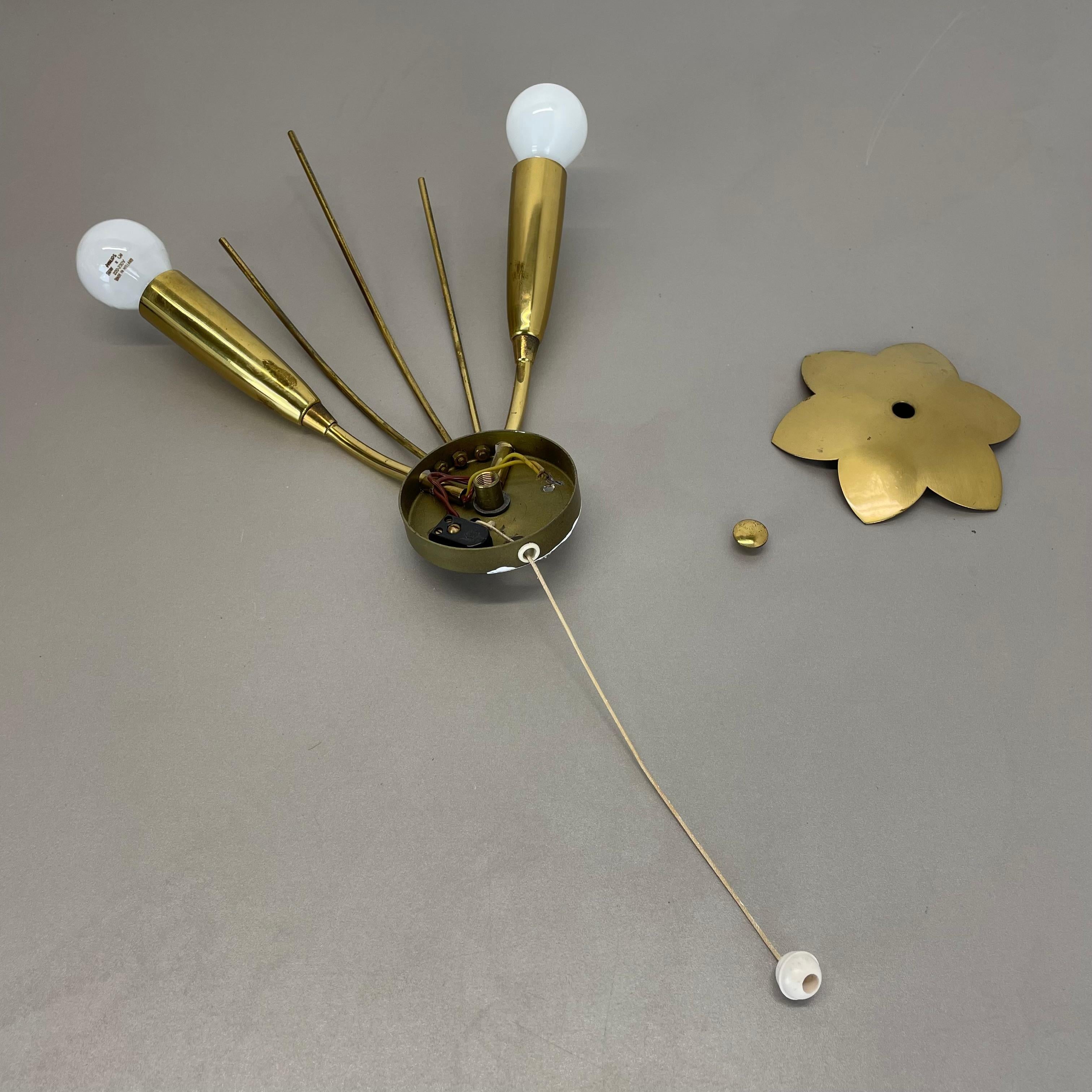 Seltene minimalistische 33-cm-Theater-Wandleuchte aus Messing im Stilnovo-Stil, Italien 1950er Jahre im Angebot 8