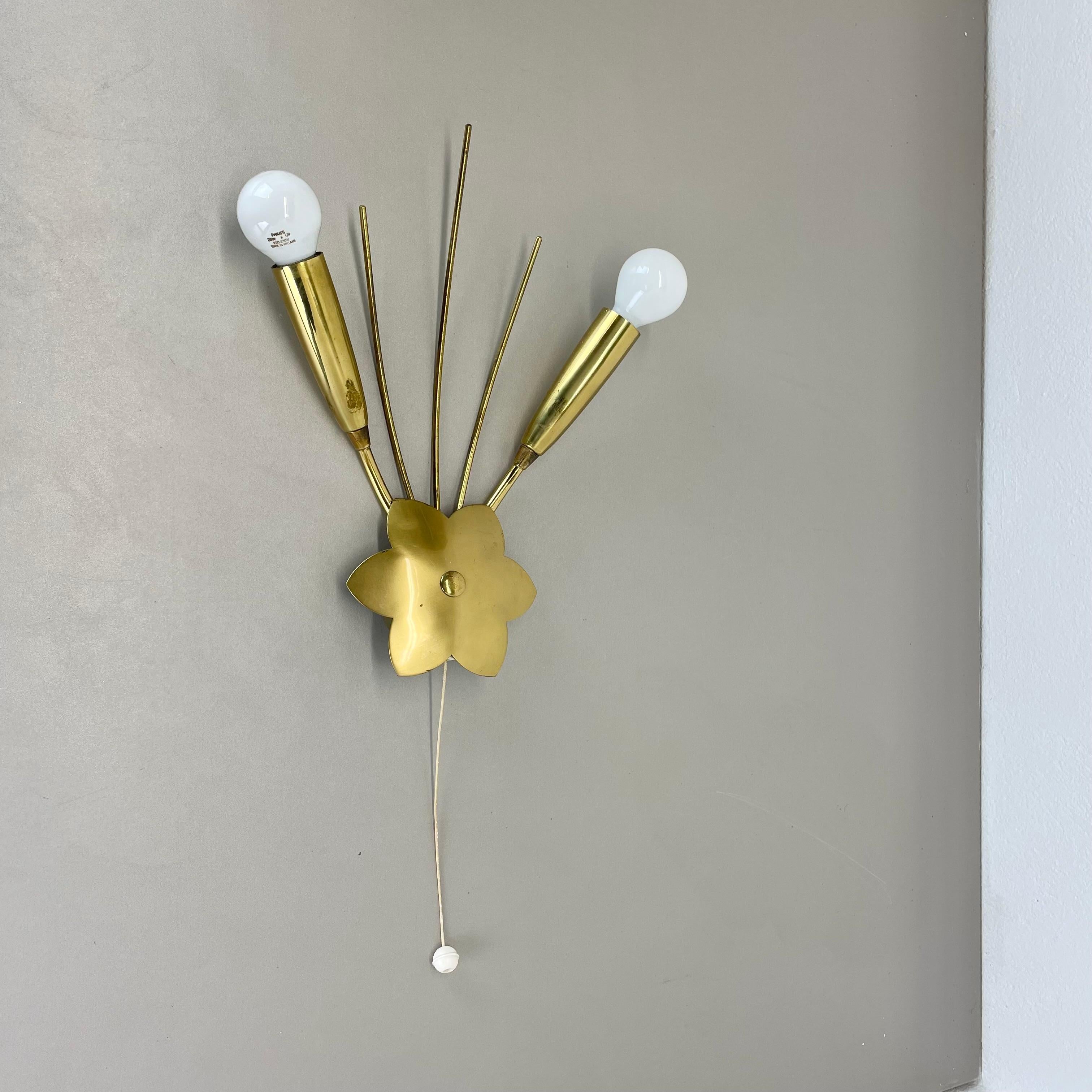 Seltene minimalistische 33-cm-Theater-Wandleuchte aus Messing im Stilnovo-Stil, Italien 1950er Jahre im Angebot 11