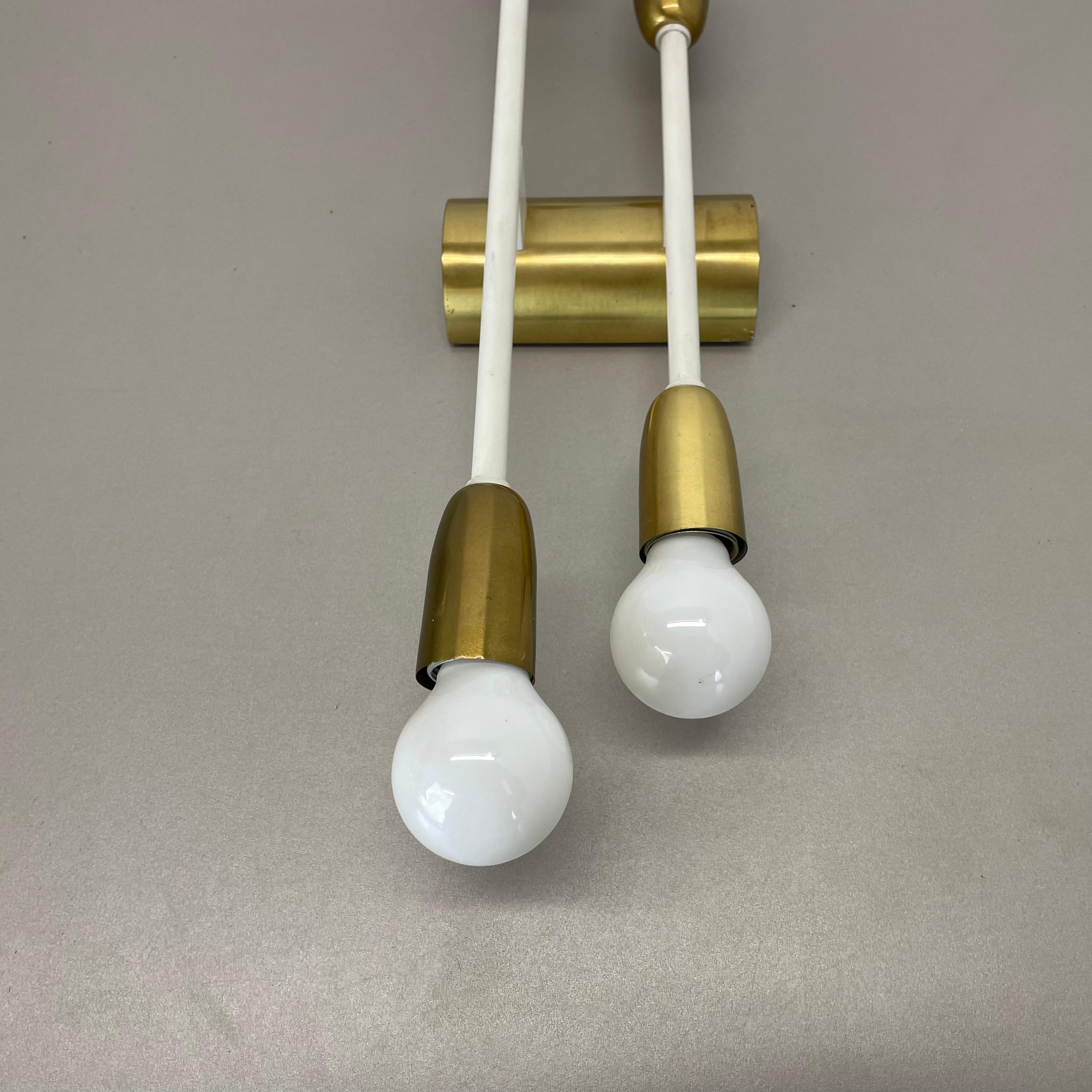 20th Century rare minimalist 37cm Brass Stilnovo Style Theatre Wall Light Sconce, Italy 1950s For Sale