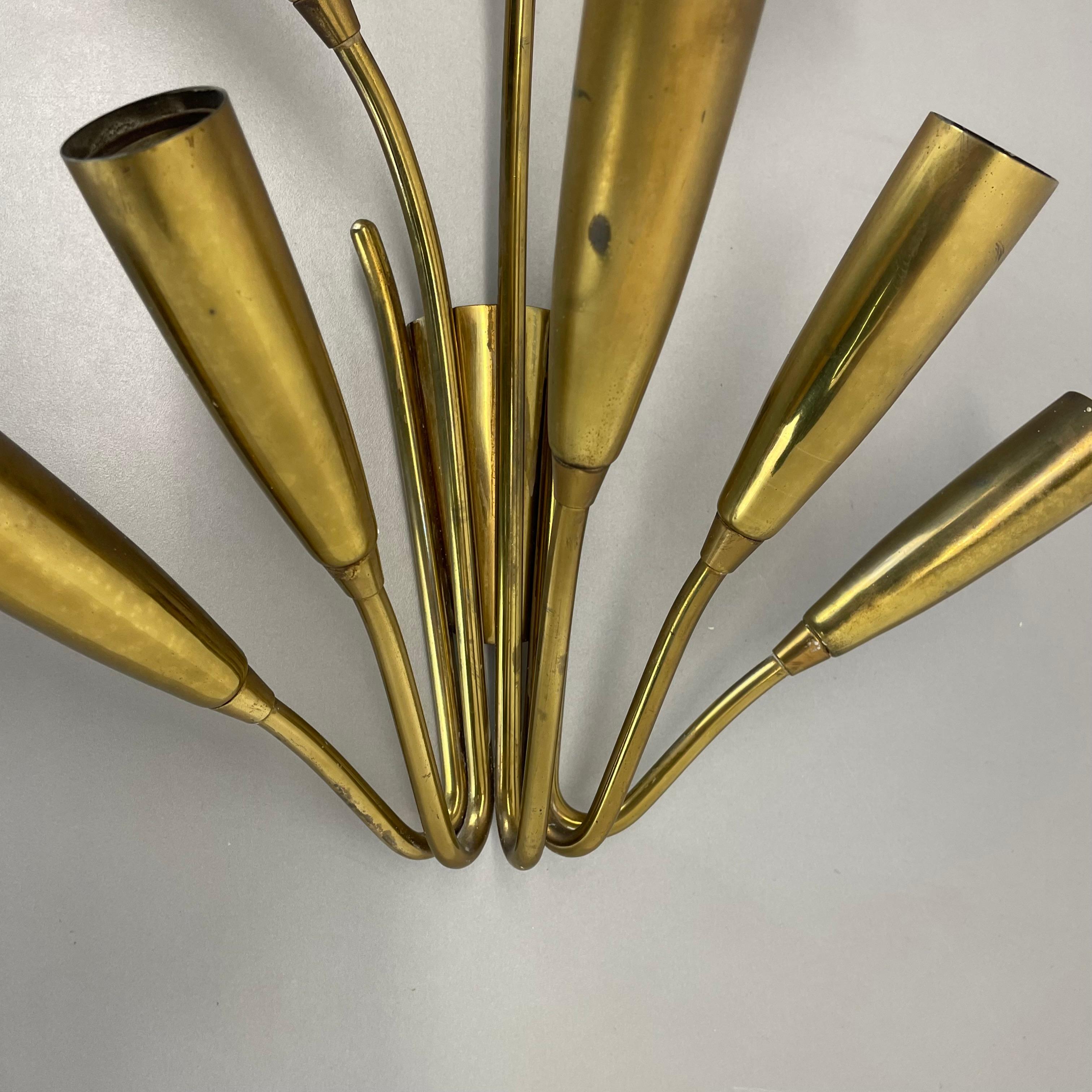 XX secolo raro minimalista 39cm Ottone Stilnovo Style Teatro Sconce da parete, Italia 1950s in vendita
