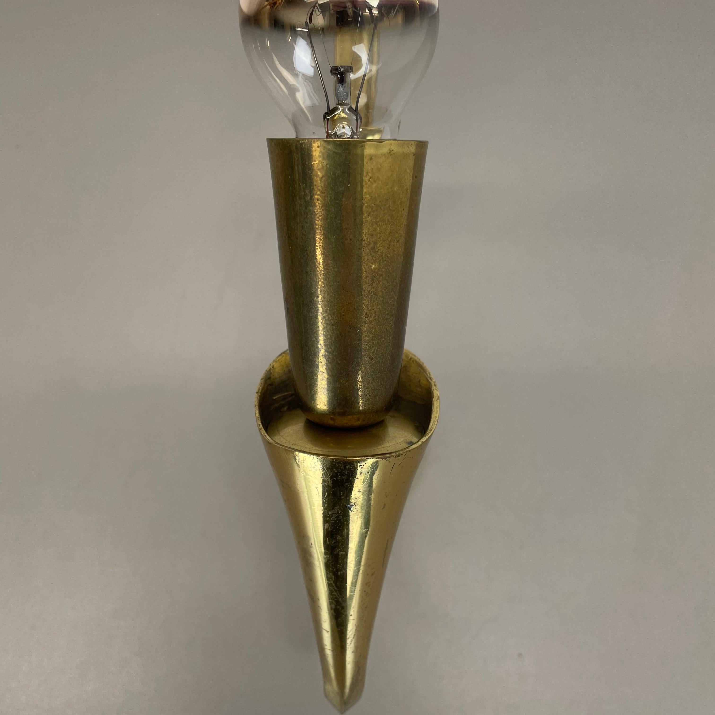 Metal rare minimalist 41cm Brass Stilnovo Style Theatre Wall Light Sconce, Italy 1950s For Sale