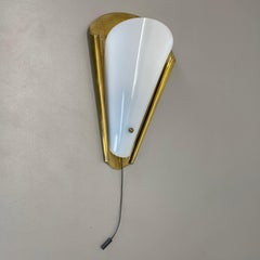 rare minimalist brass and plexiglass Stilnovo Style Wall Light, Italy 1950s